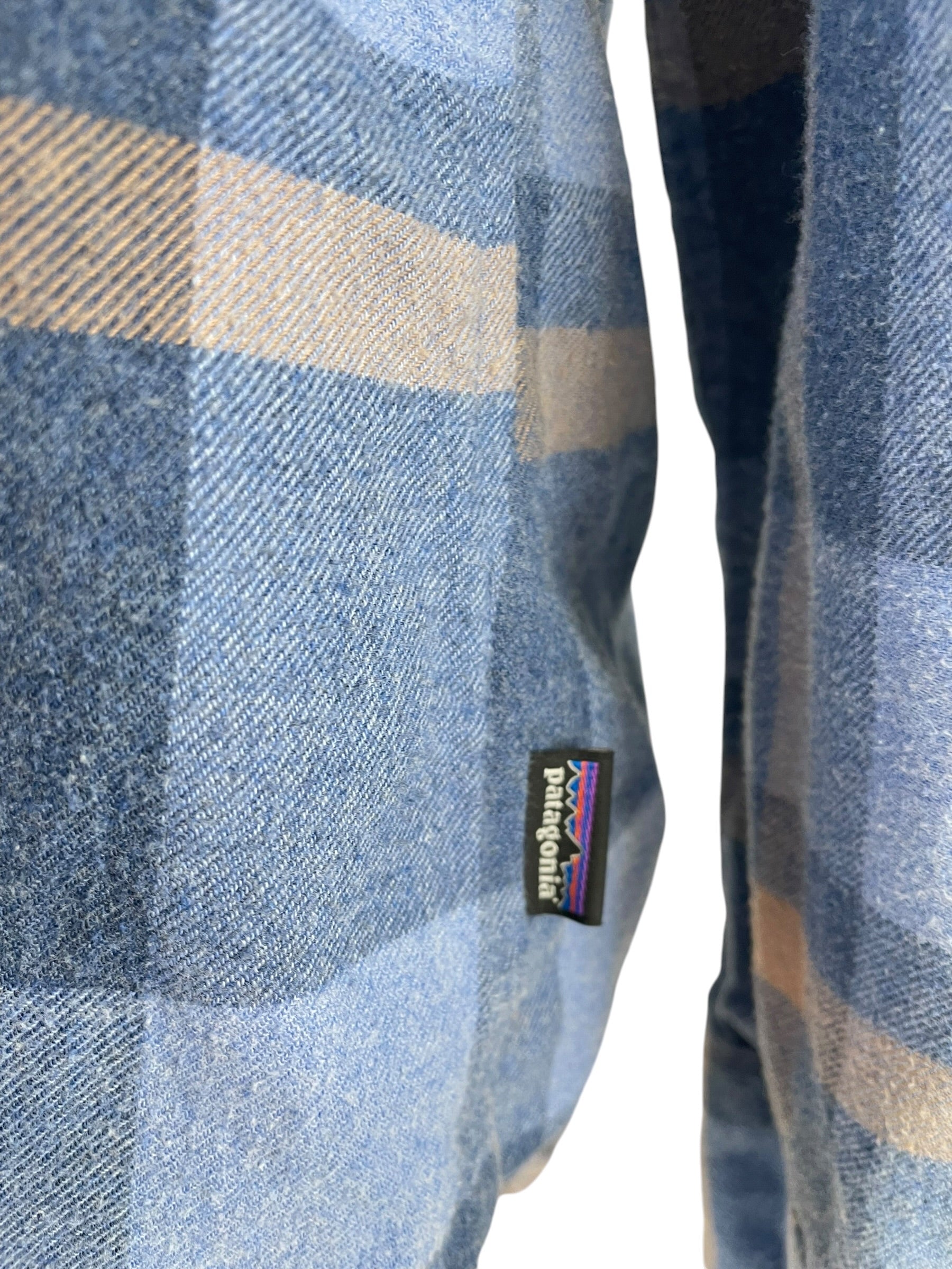 Patagonia Women's Flannel Shirt Light Blue (XL)