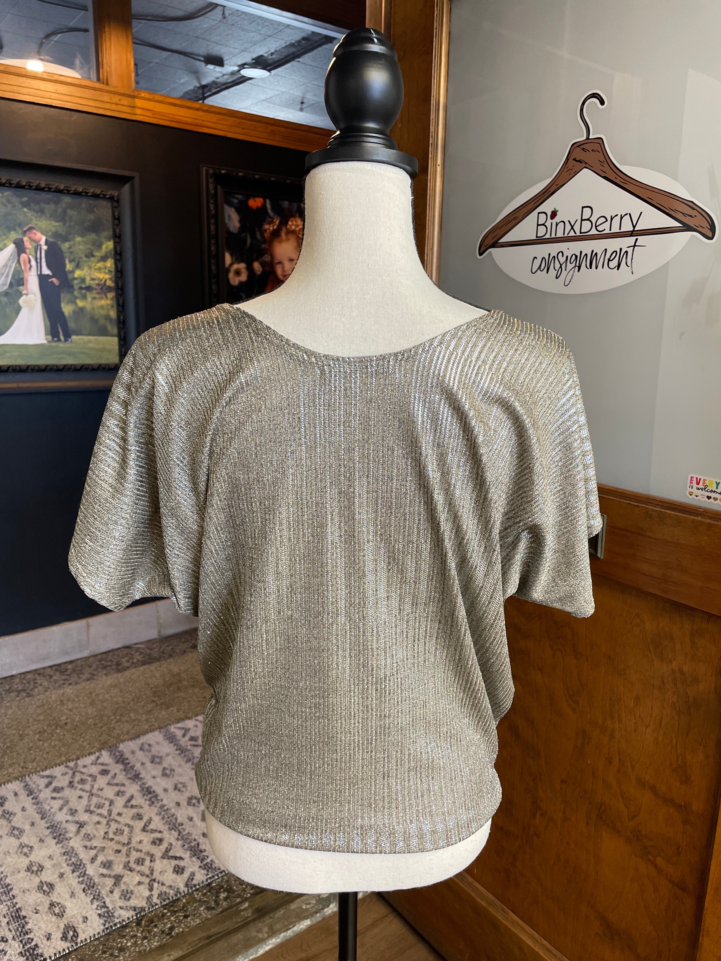 Kim & Cami Gold Cable Knit Top (M)