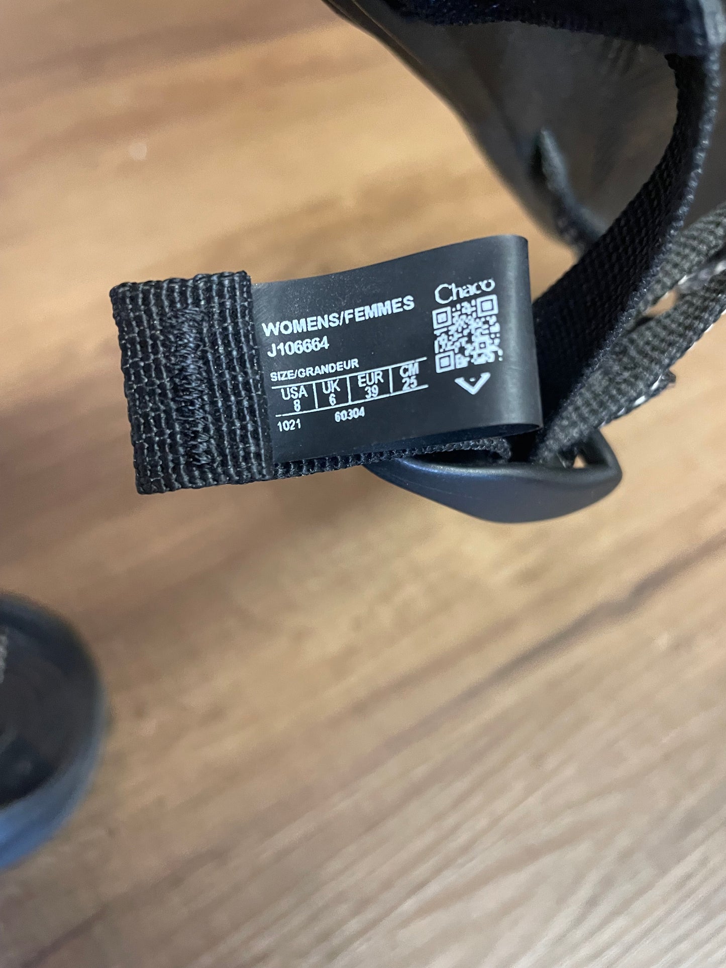 Chaco ZVOLV X2 Dash Black Women's Sandals (8)