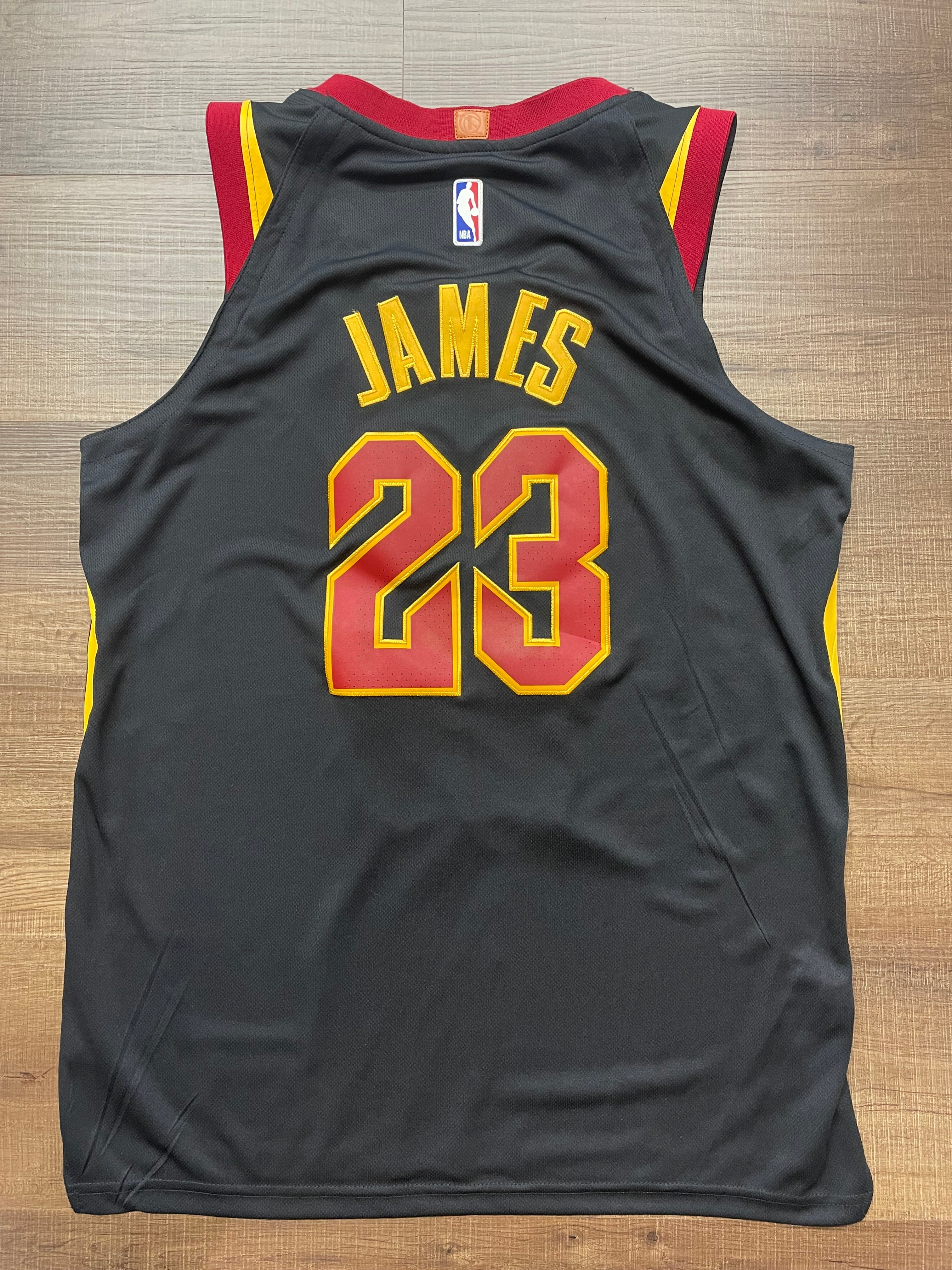 Nike LeBron James Cleveland Cavaliers Jersey (48)