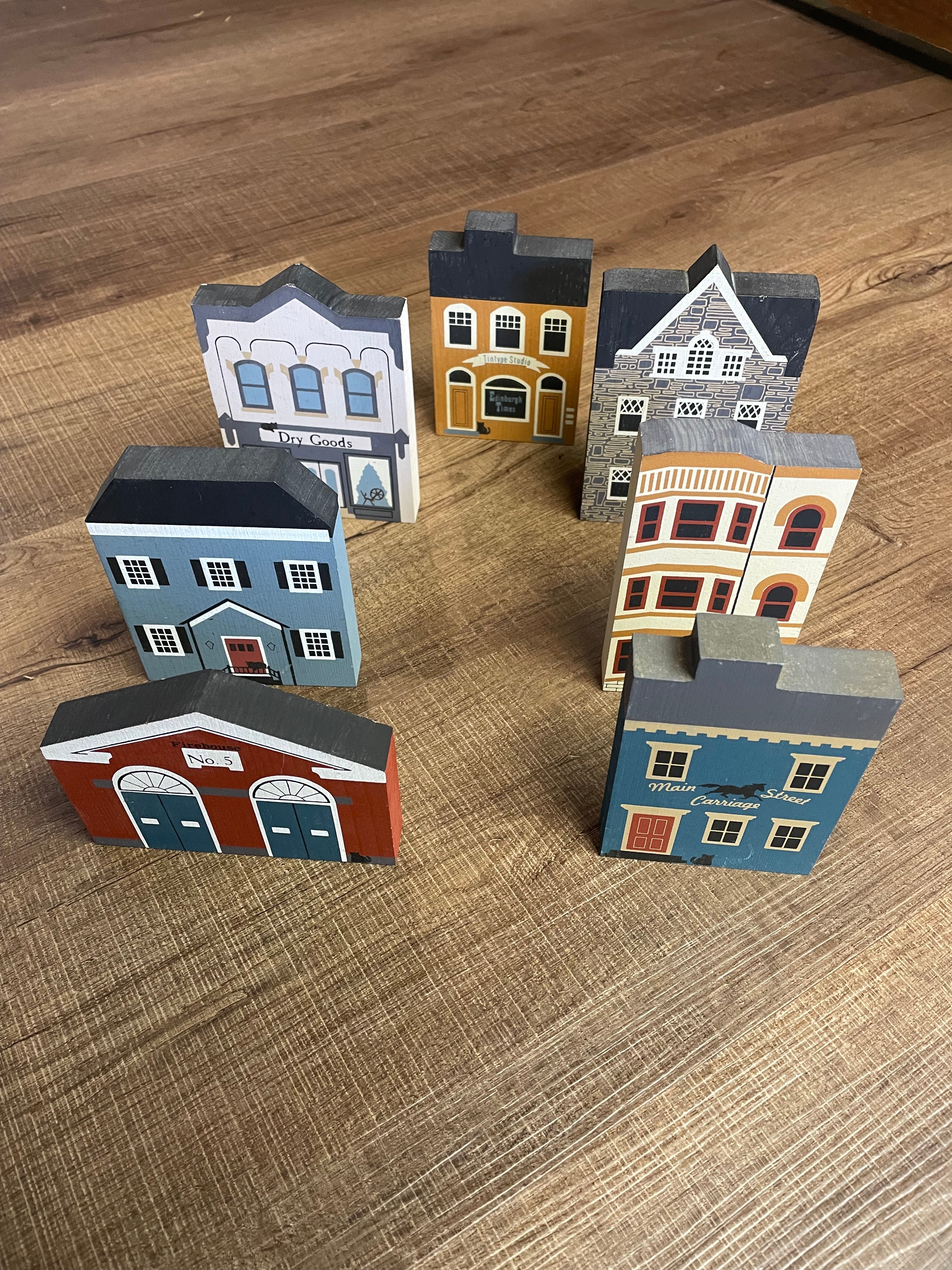 The Cat's Meow Village Series 3 (Lot of 7)