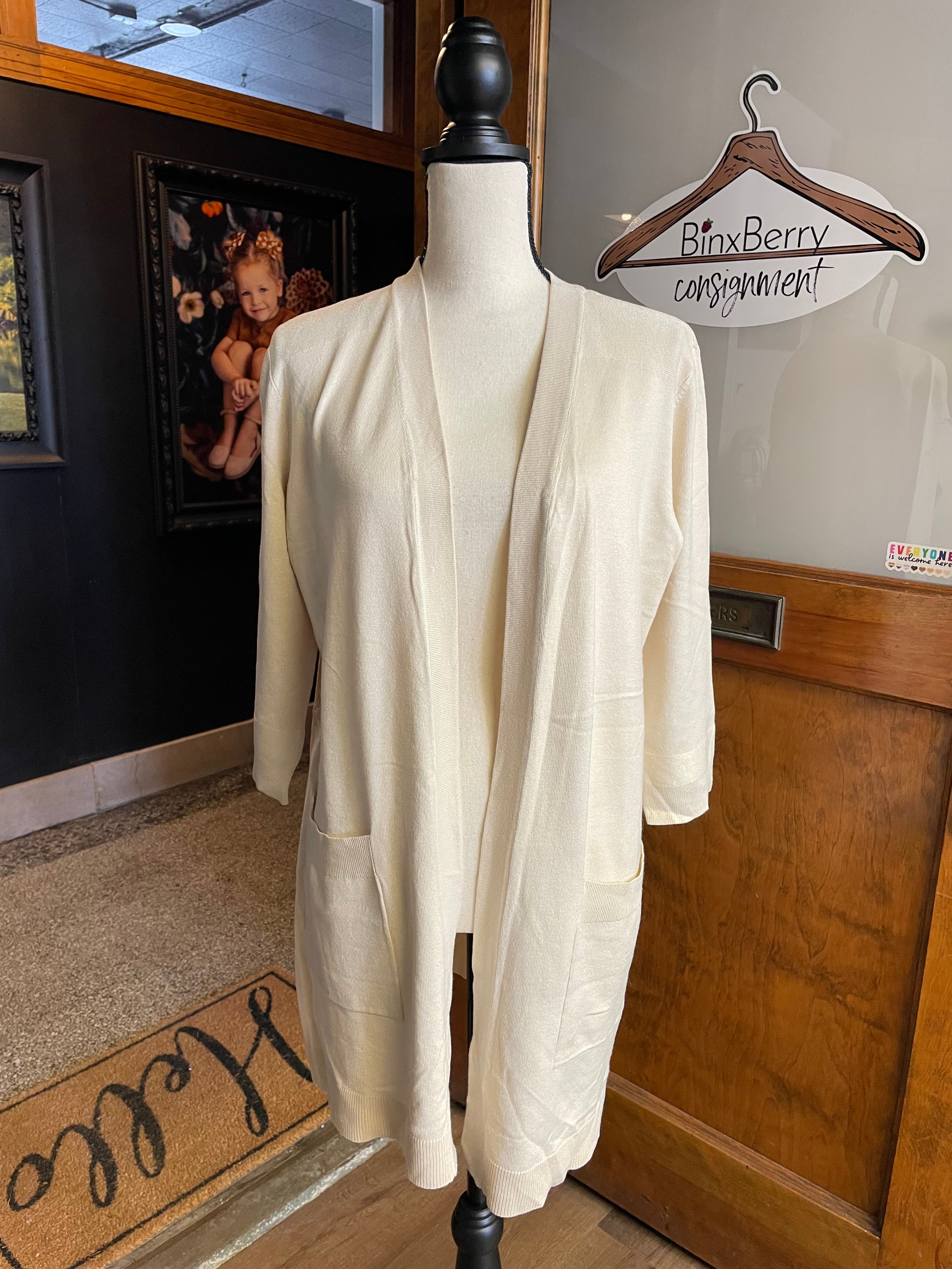 Belle by Kim Gravel Women's Half Sleeve Cardigan (M)