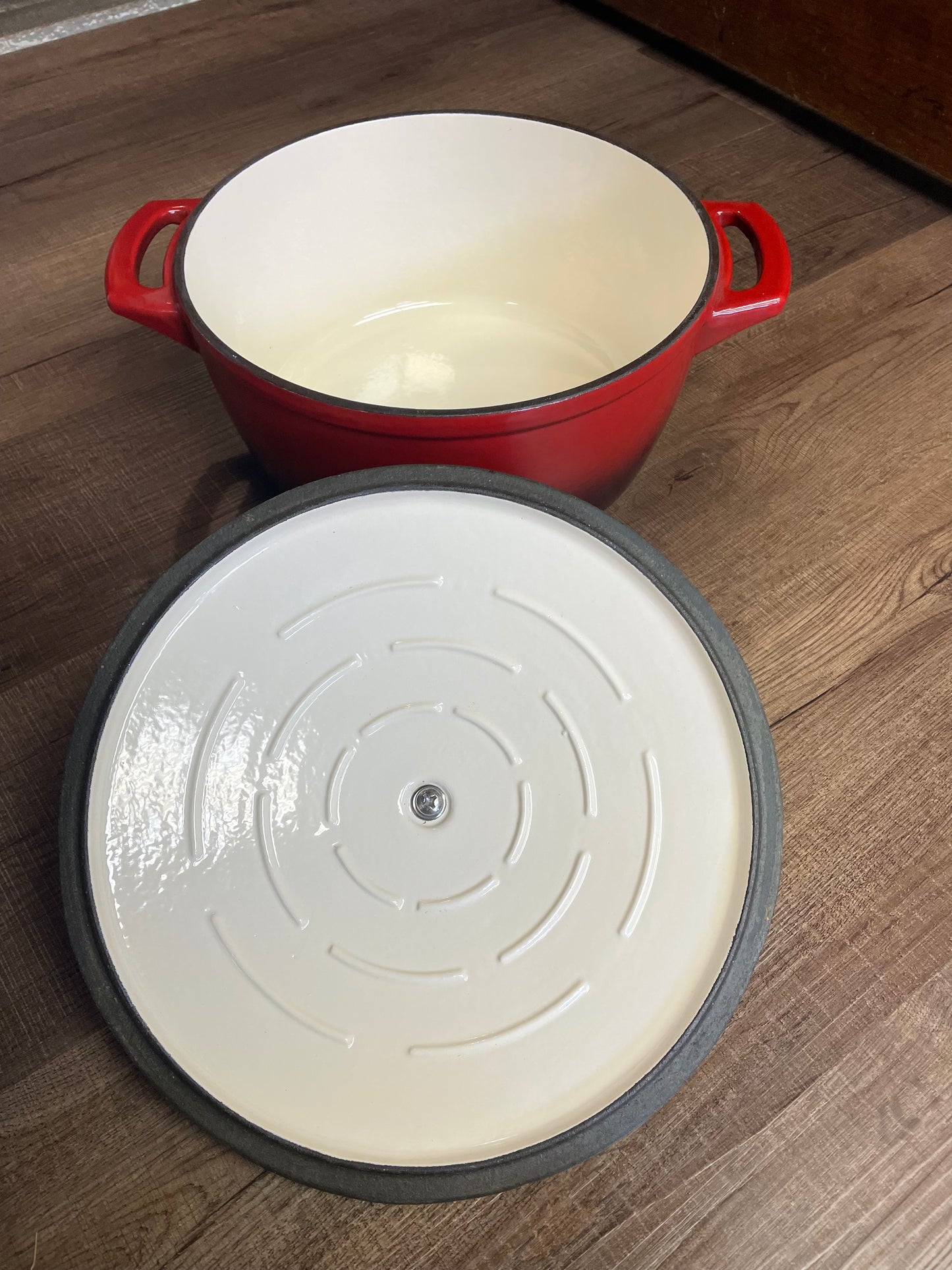Lidded Enameled 6Qt Cast Iron Dutch Oven