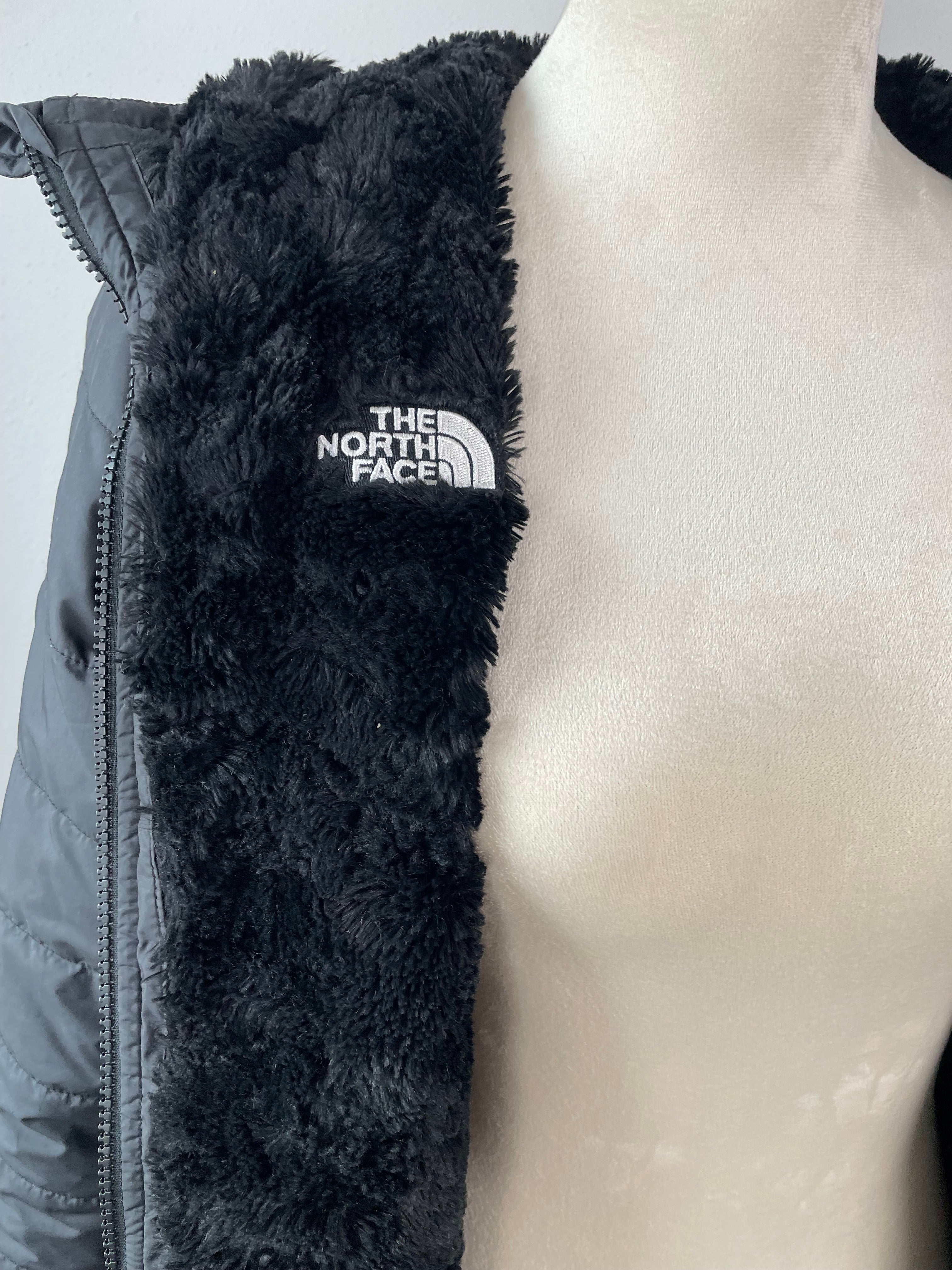 The North Face Black Mossbud Swirl Girl's Reversible Parka (XL) - BinxBerry Consignment