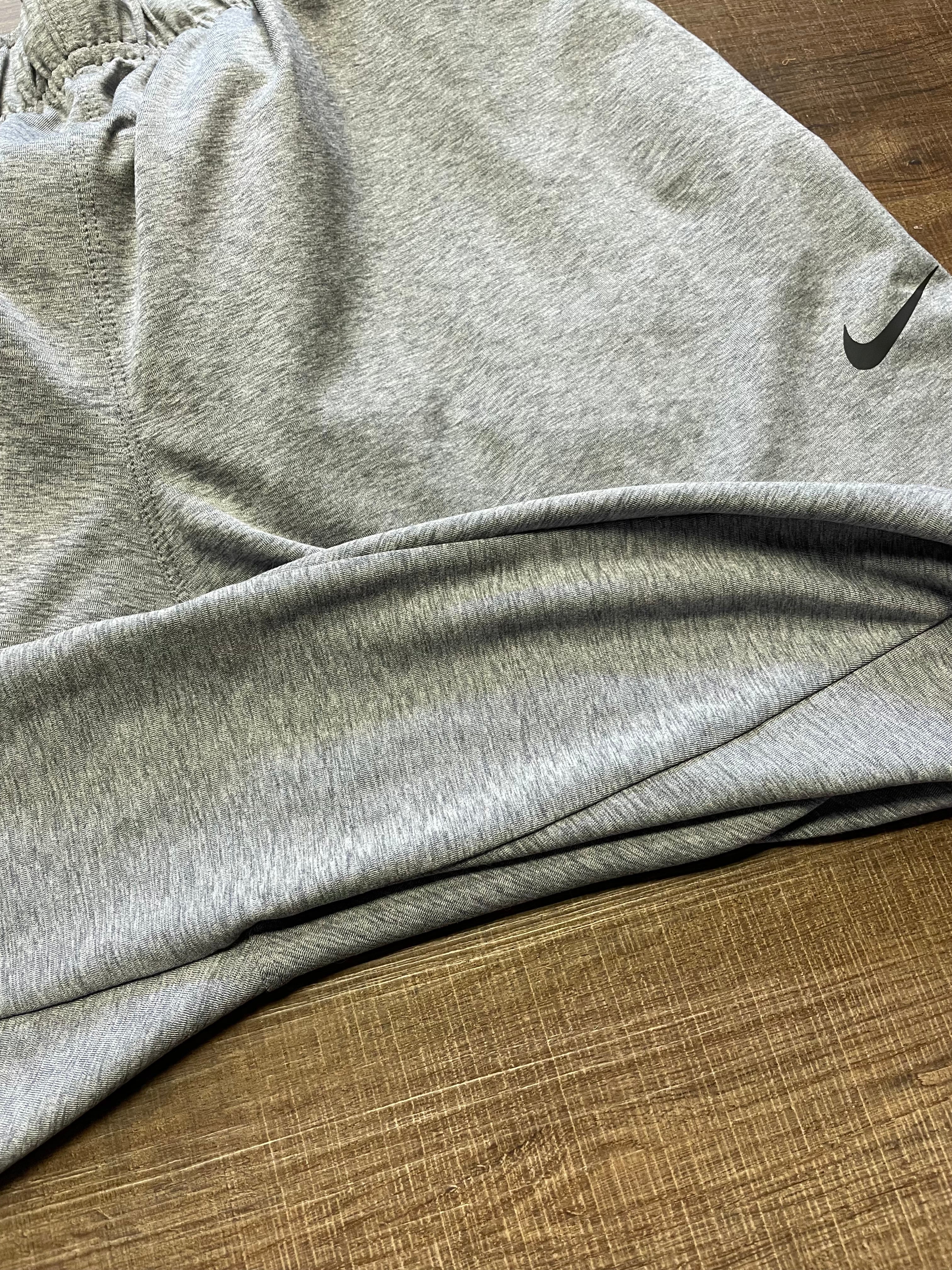 Nike Dri-FIT Men's Cuffed Jogger (XL)