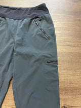 Lucy Regular Fit Women's Crop Cargo Pants (S)
