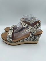 Aetrex Sydney Snake Quarter Strap Women's Wedge (10) - BinxBerry Consignment