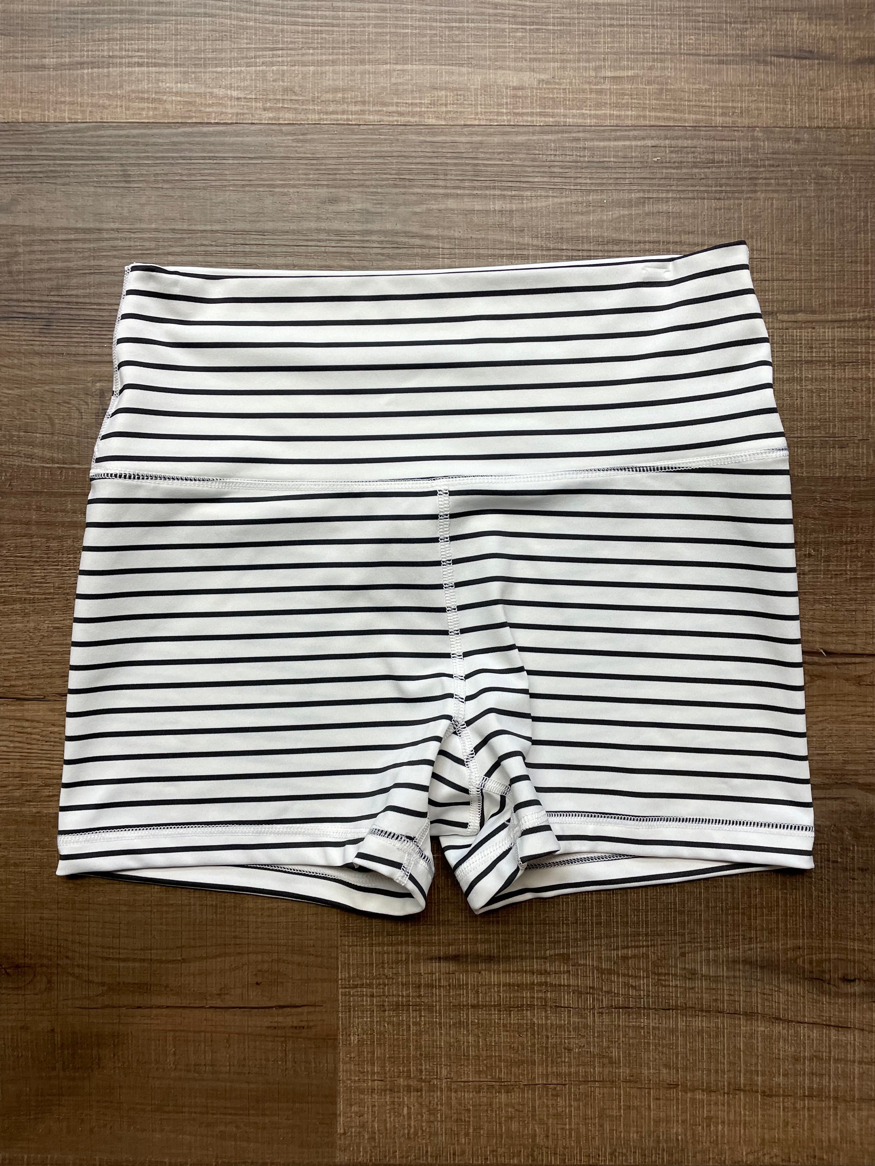 Scorpio Sol Striped Biking Shorts (S)