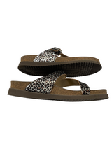Mephisto Helen Women's Leopard Print Leather Comfort Thong (EU 41) - BinxBerry Consignment