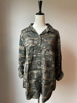 Social Standard by Sanctuary Camo Blouse (M)