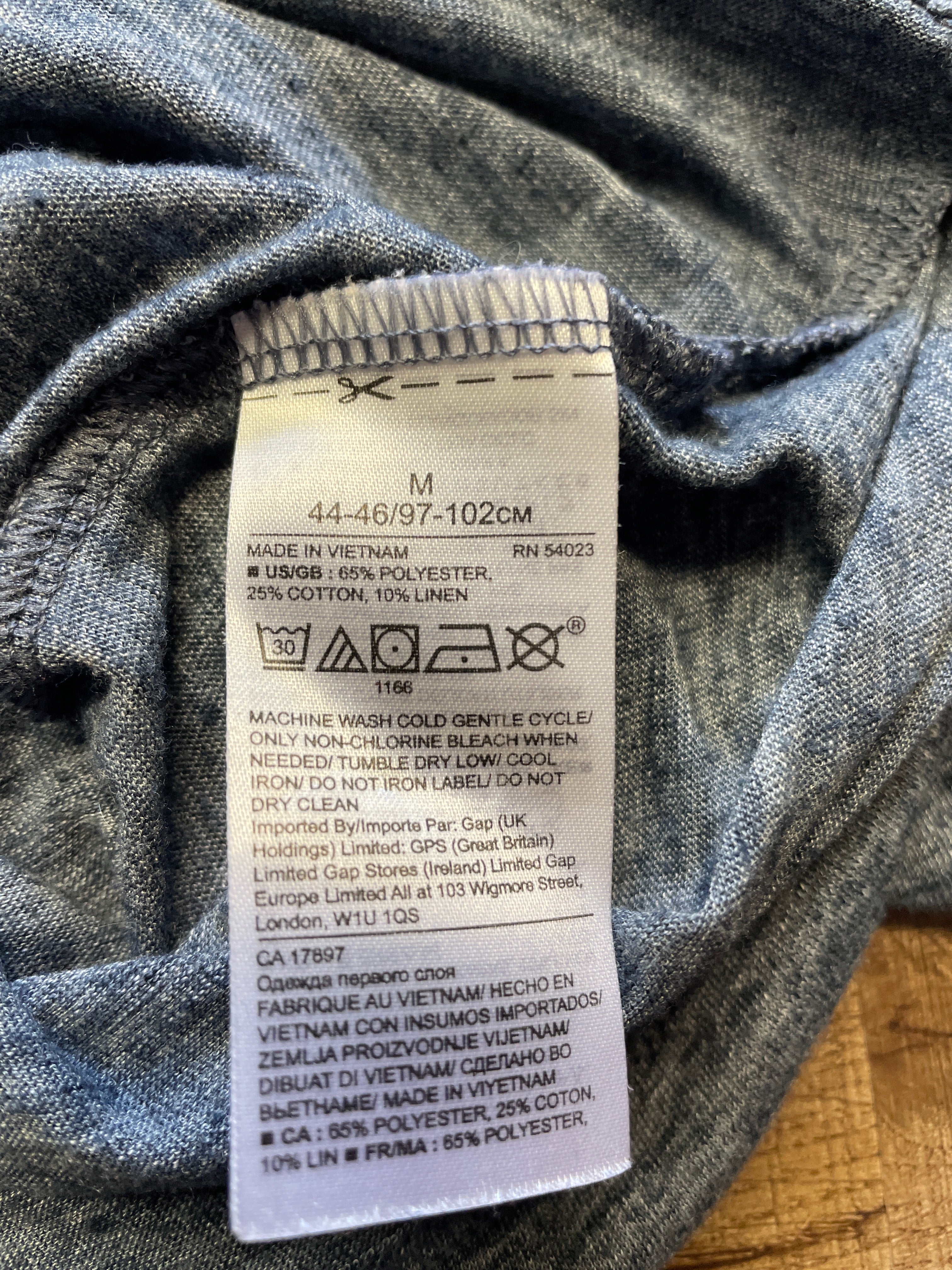 Banana Republic Linen Blend Vintage Tee (M)