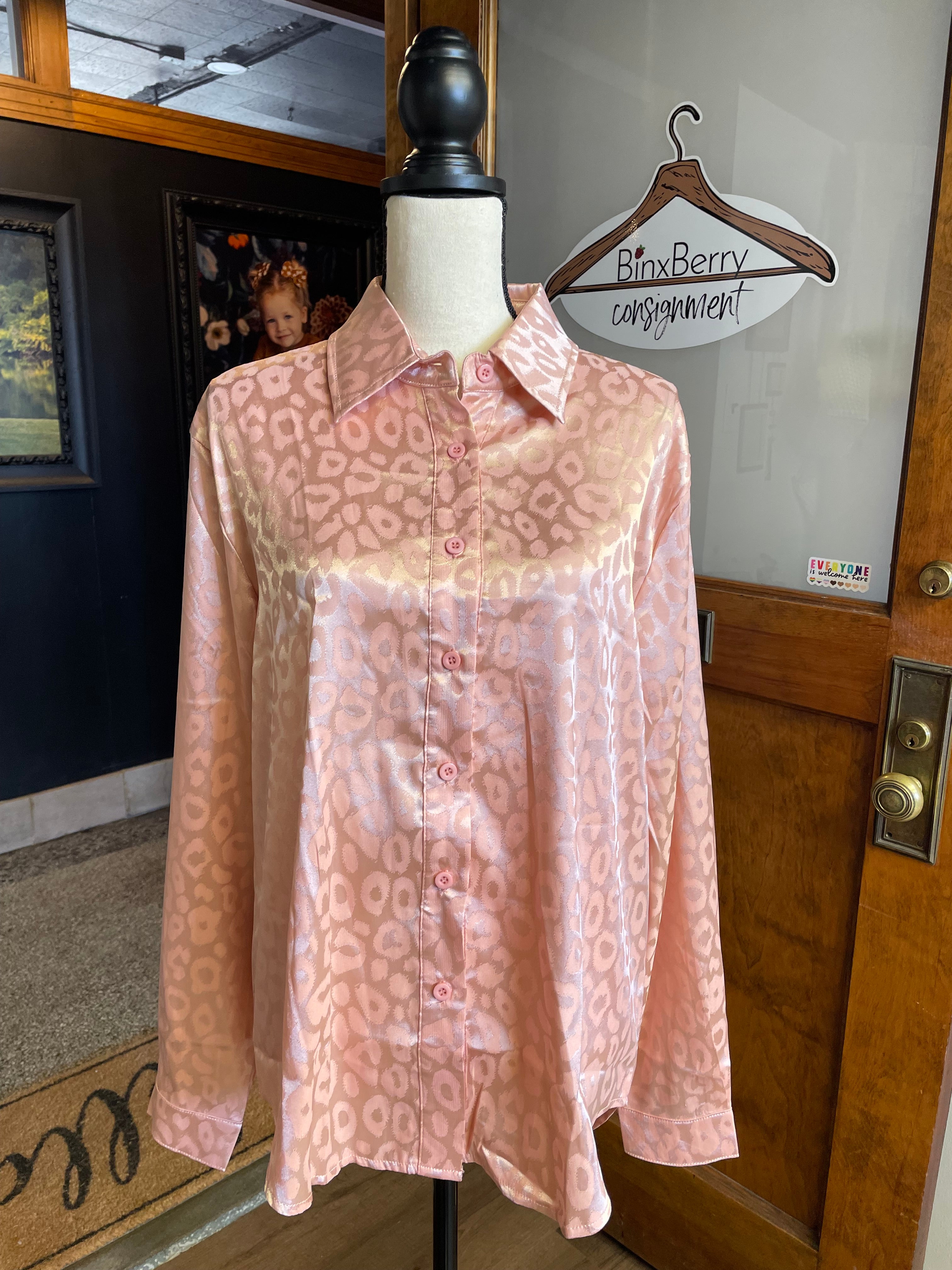 Kojooin Women's Leopard Embossed Pink Blouse (L)