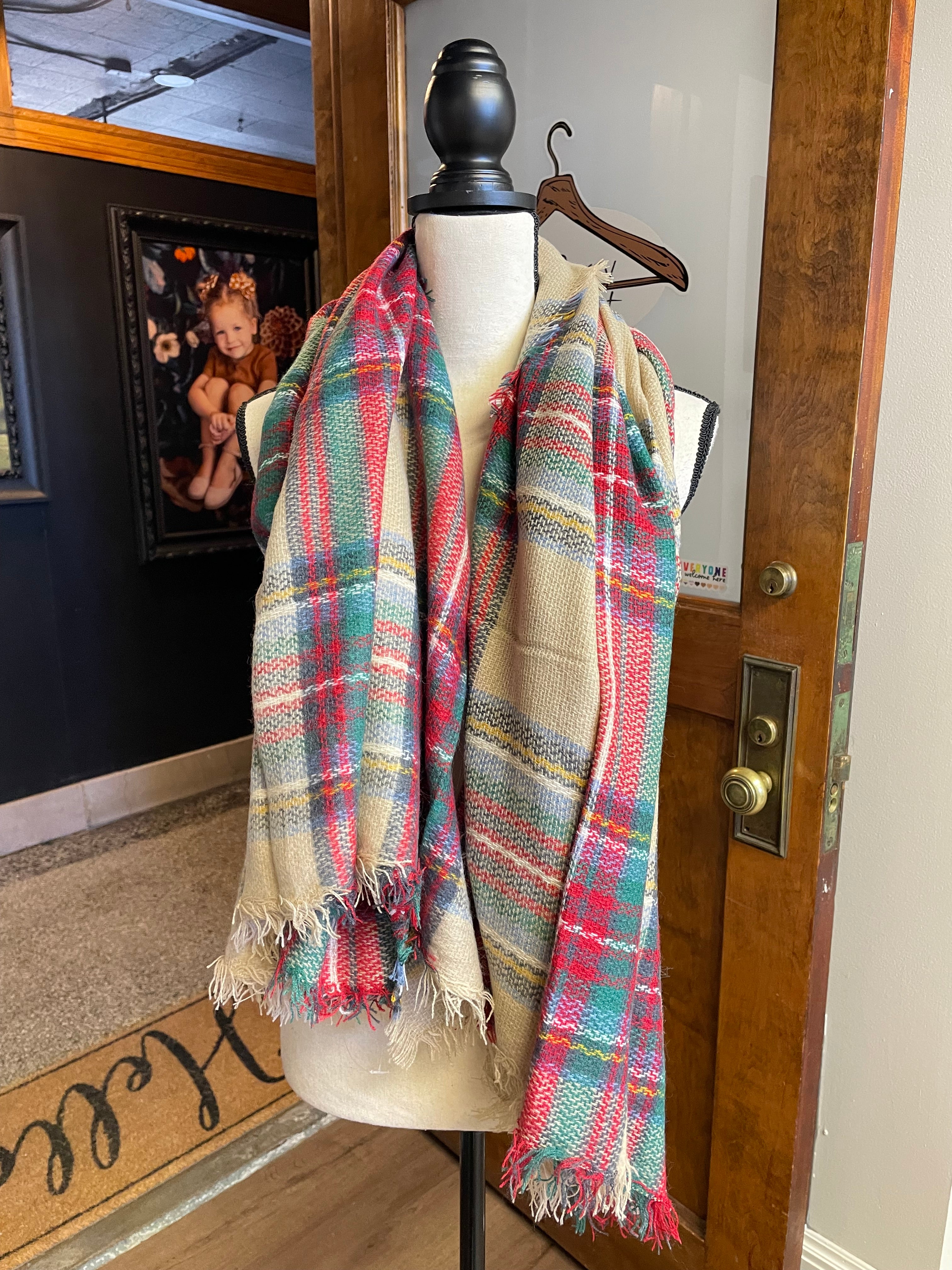 Colleens Collectibles Plaid Scarf (50x55)
