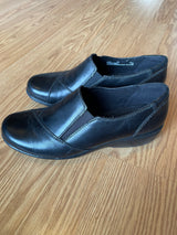 NEW Clarks Artisan Maven Opal Loafer (9M)