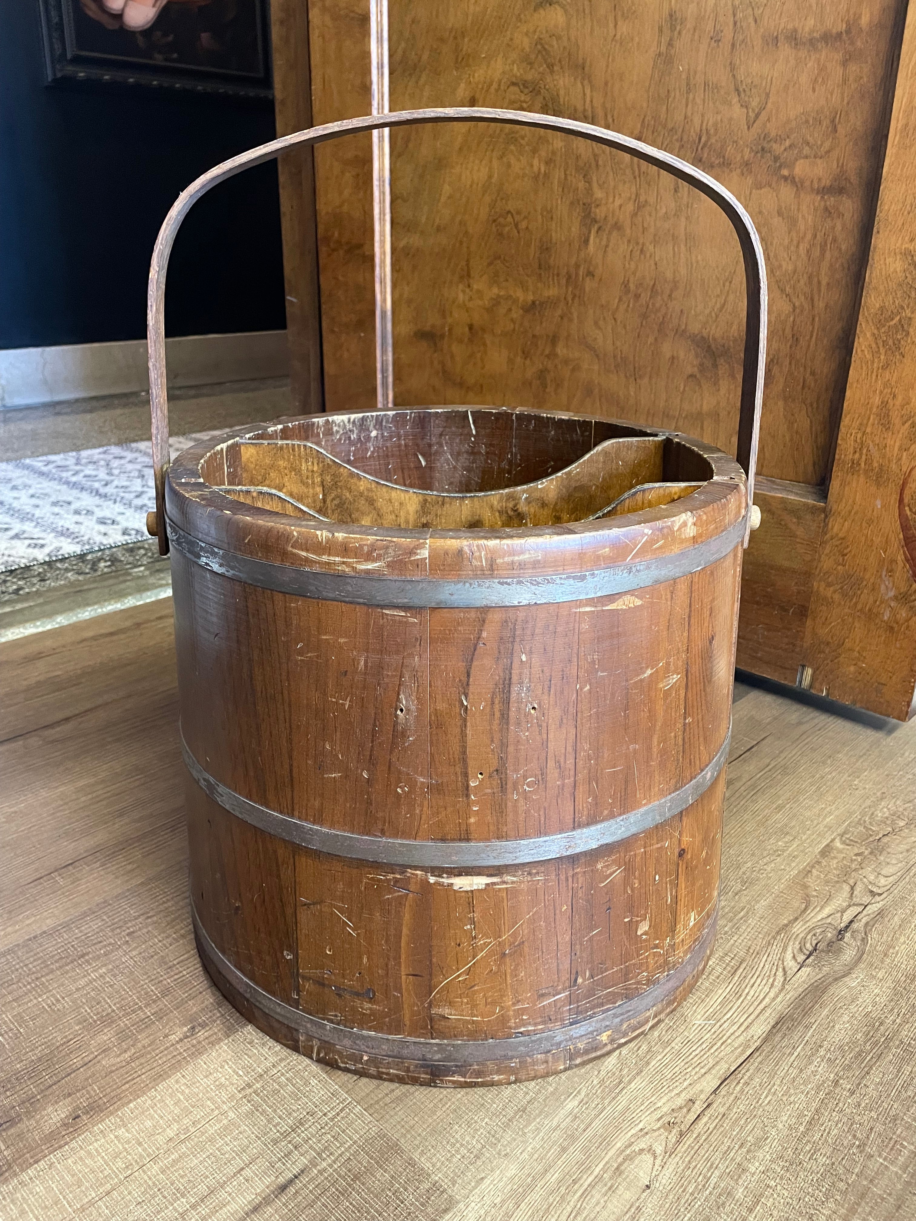 Vintage Basketville Putney Vermont Handled 14" Tall Bucket