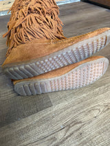 Minnetonka Women's 5 Layer Suede Fringe Western Boots (9) - BinxBerry Consignment