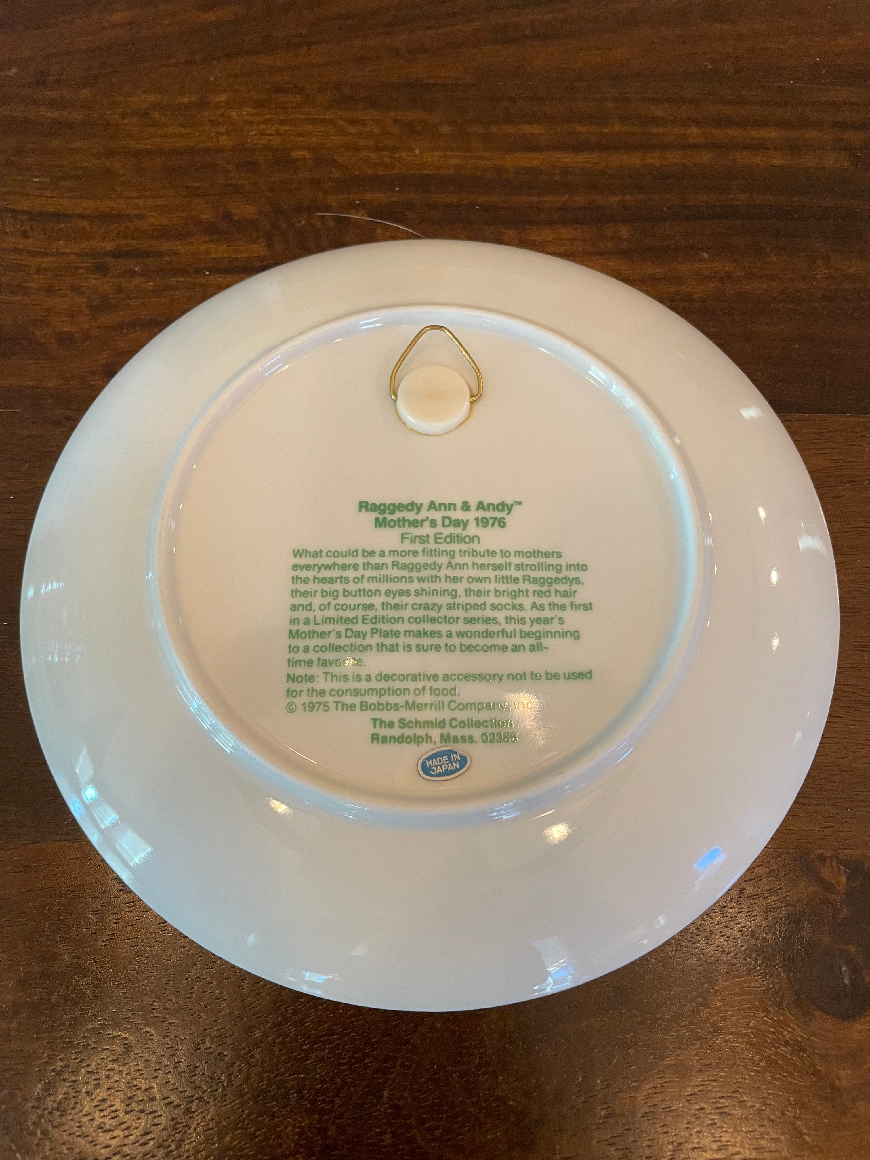 The Schmid Collection Raggedy Ann & Andy Mother's Day 1976 Collectible Plate