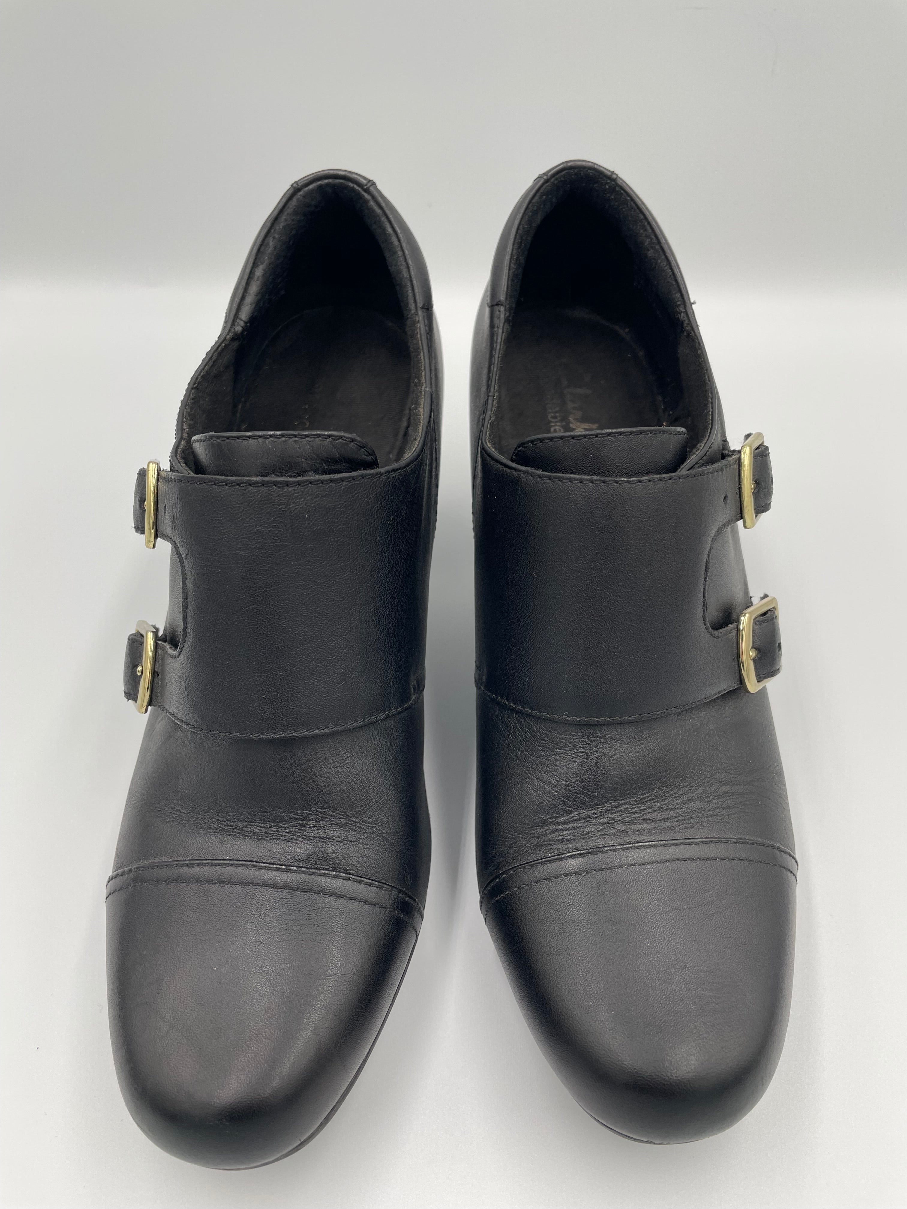 Clark's Women's Buckle Bootie (8M)