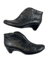 Pikolinos Cuero Women's Embroidered Bootie (EU 41) - BinxBerry Consignment