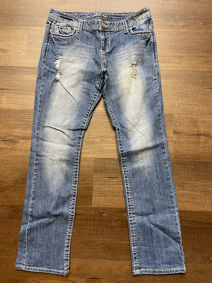 Maurices Straight Leg Women's Jeans (11/12)