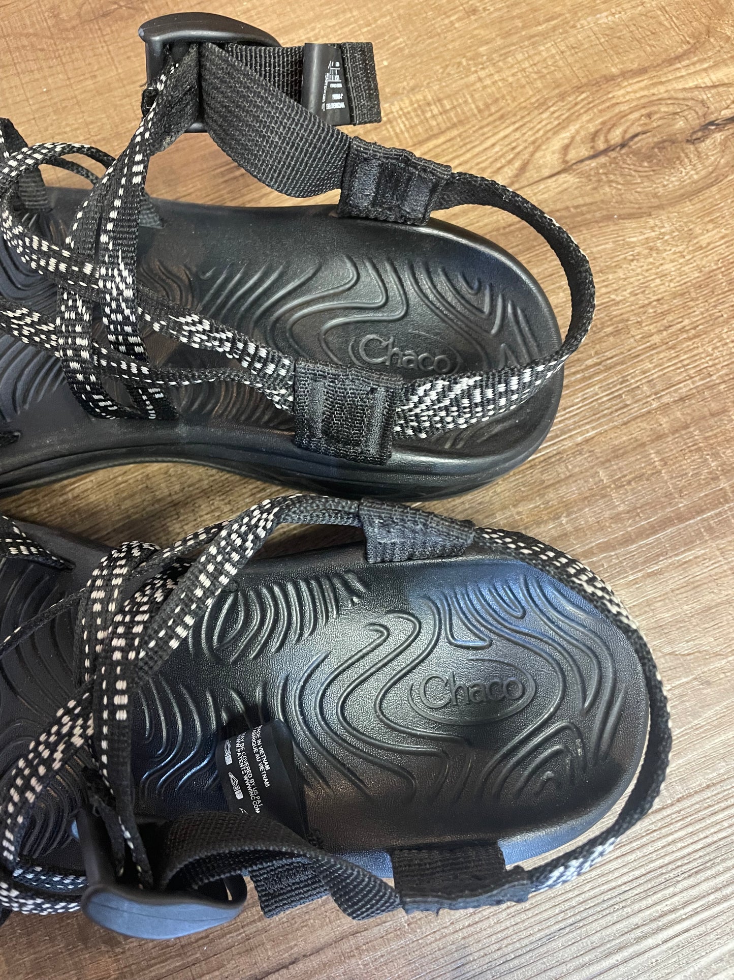 Chaco ZVOLV X2 Dash Black Women's Sandals (8)
