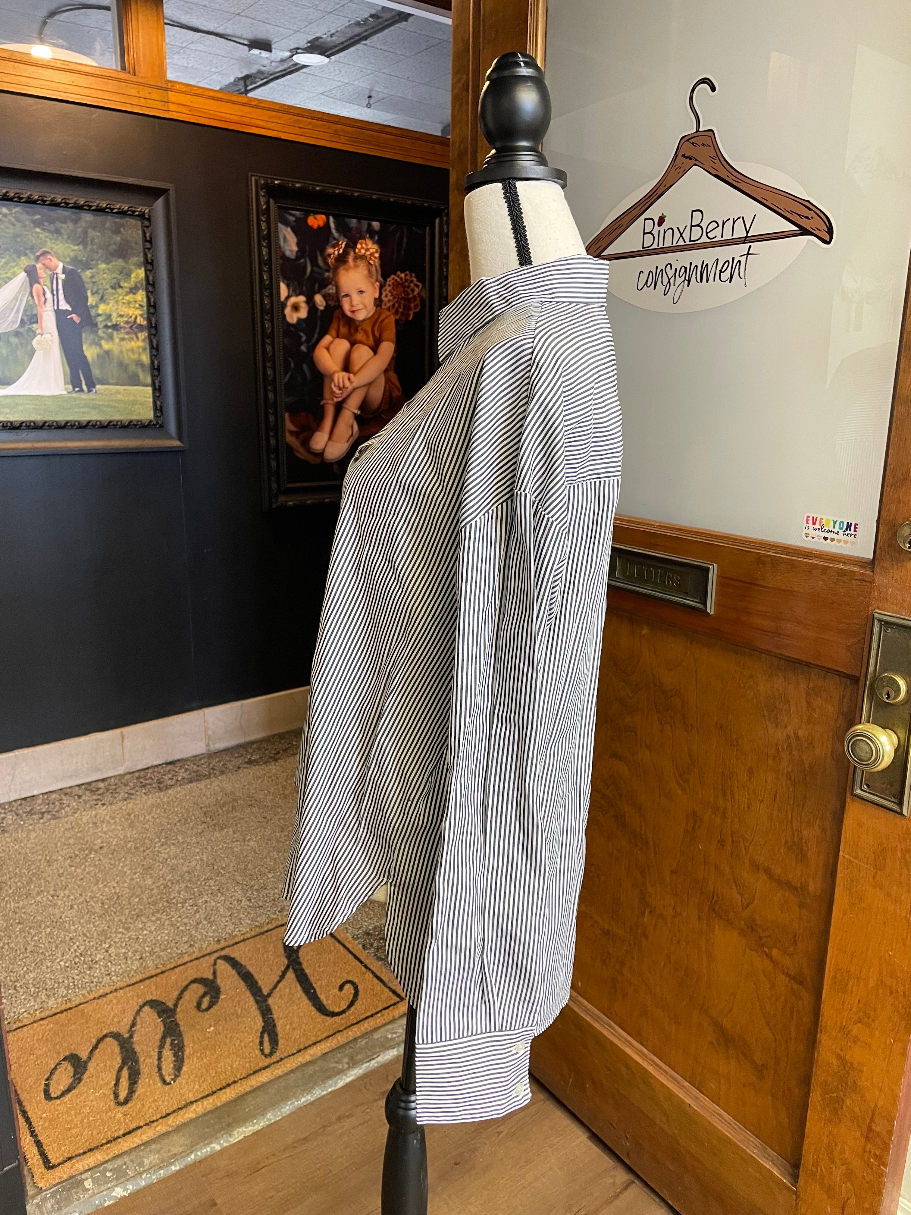 Active USA Women's Pinstripe Blouse (L)