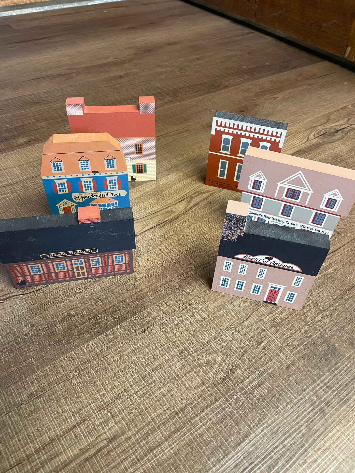 The Cat's Meow Village Series 7 (Lot of 6)