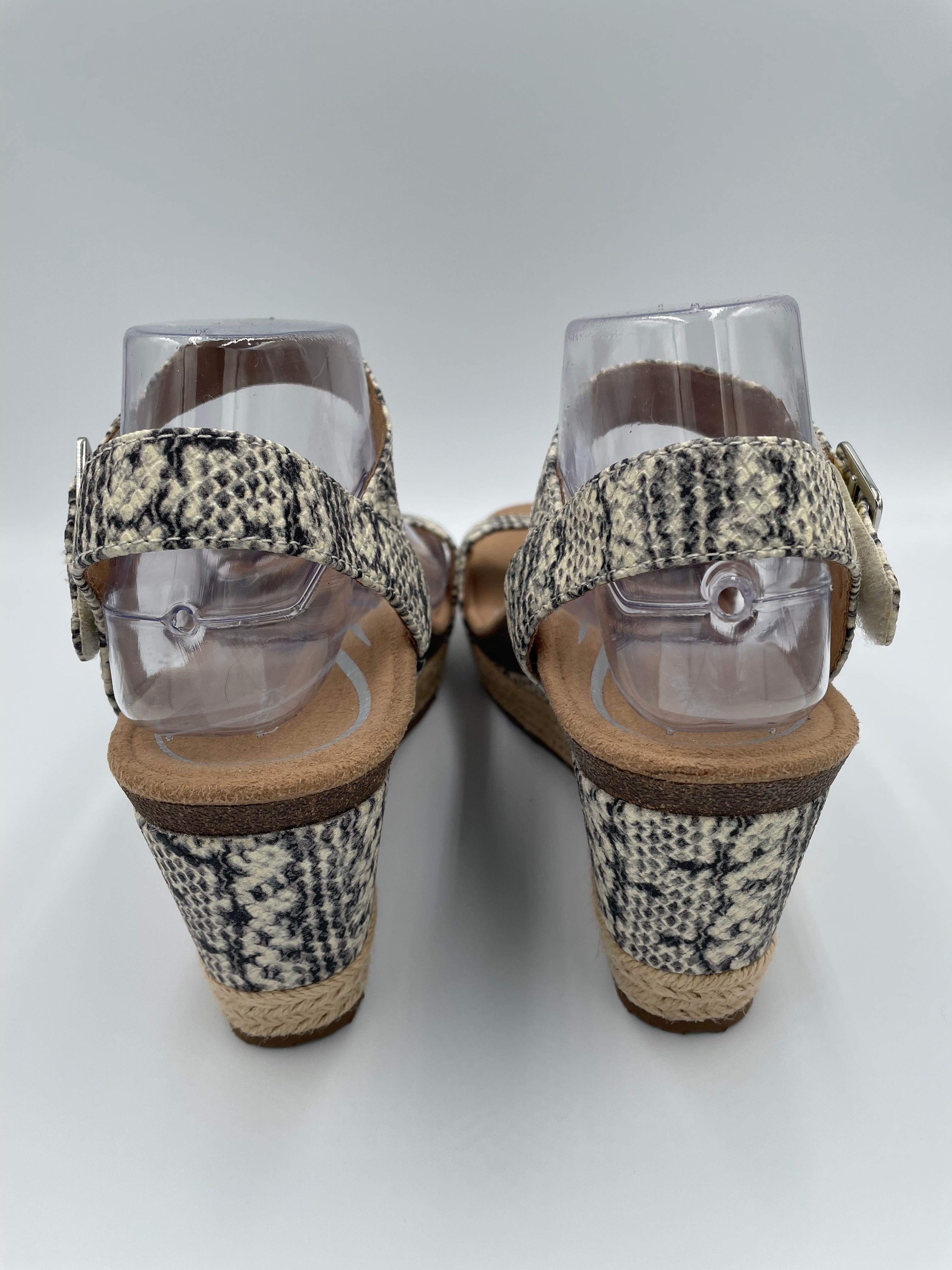 Aetrex Sydney Snake Quarter Strap Women's Wedge (10) - BinxBerry Consignment