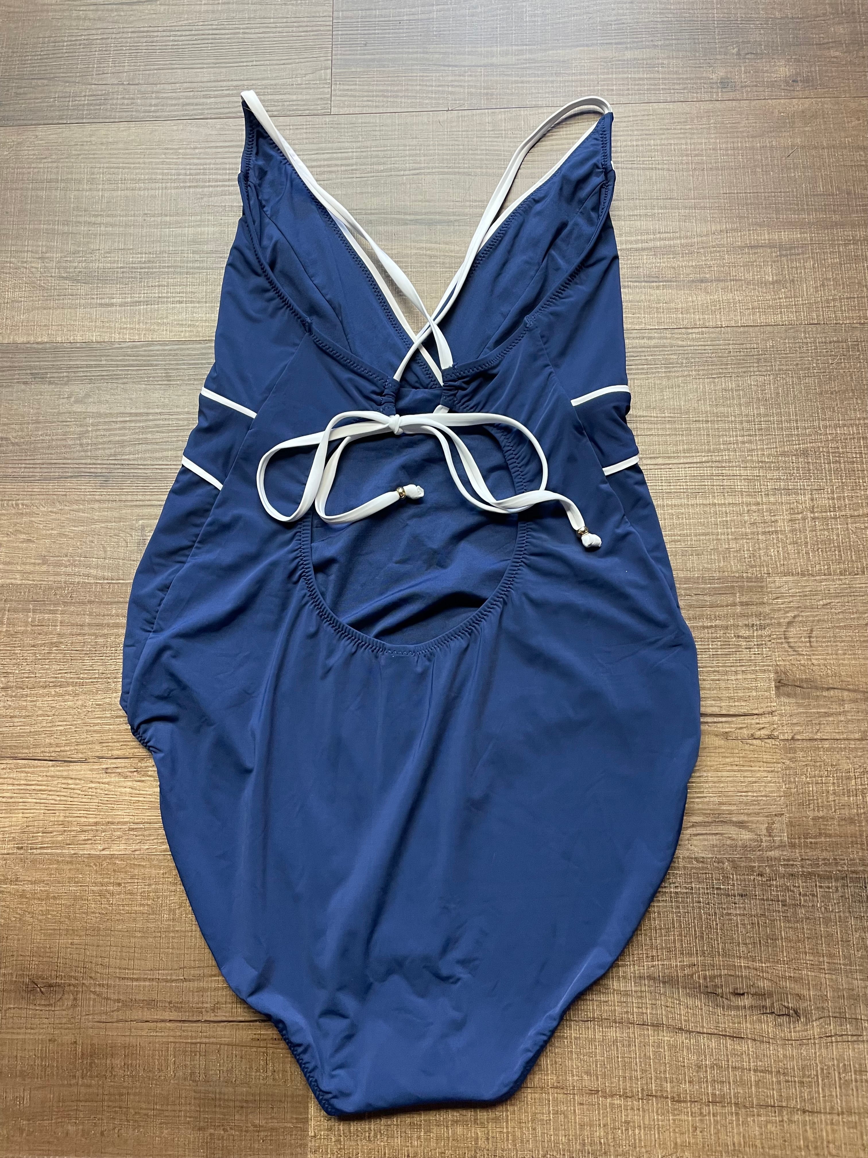 Vineyard Vines One Piece Swimsuit (XL)