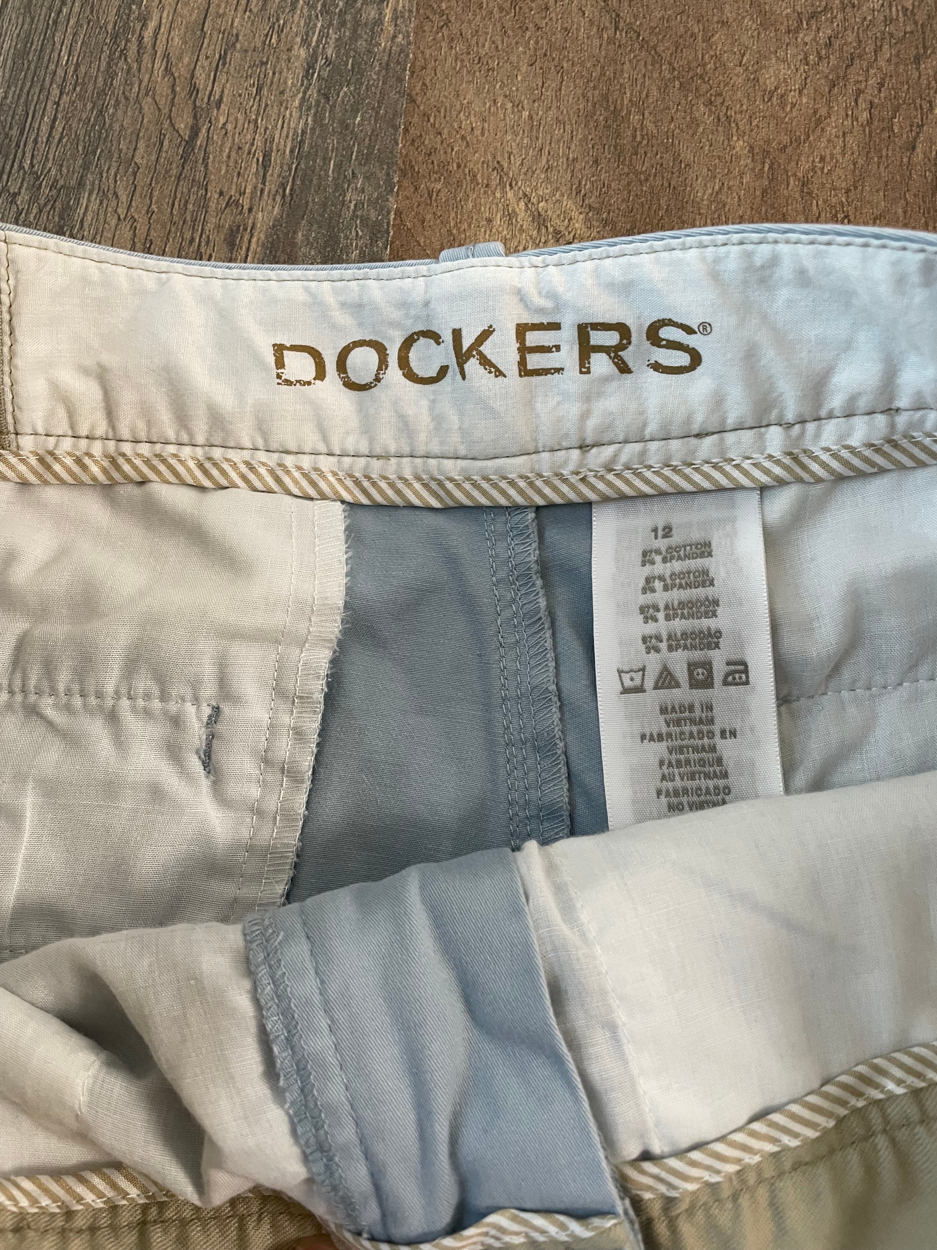Dockers Women's Light Blue Shorts (12) - BinxBerry Consignment