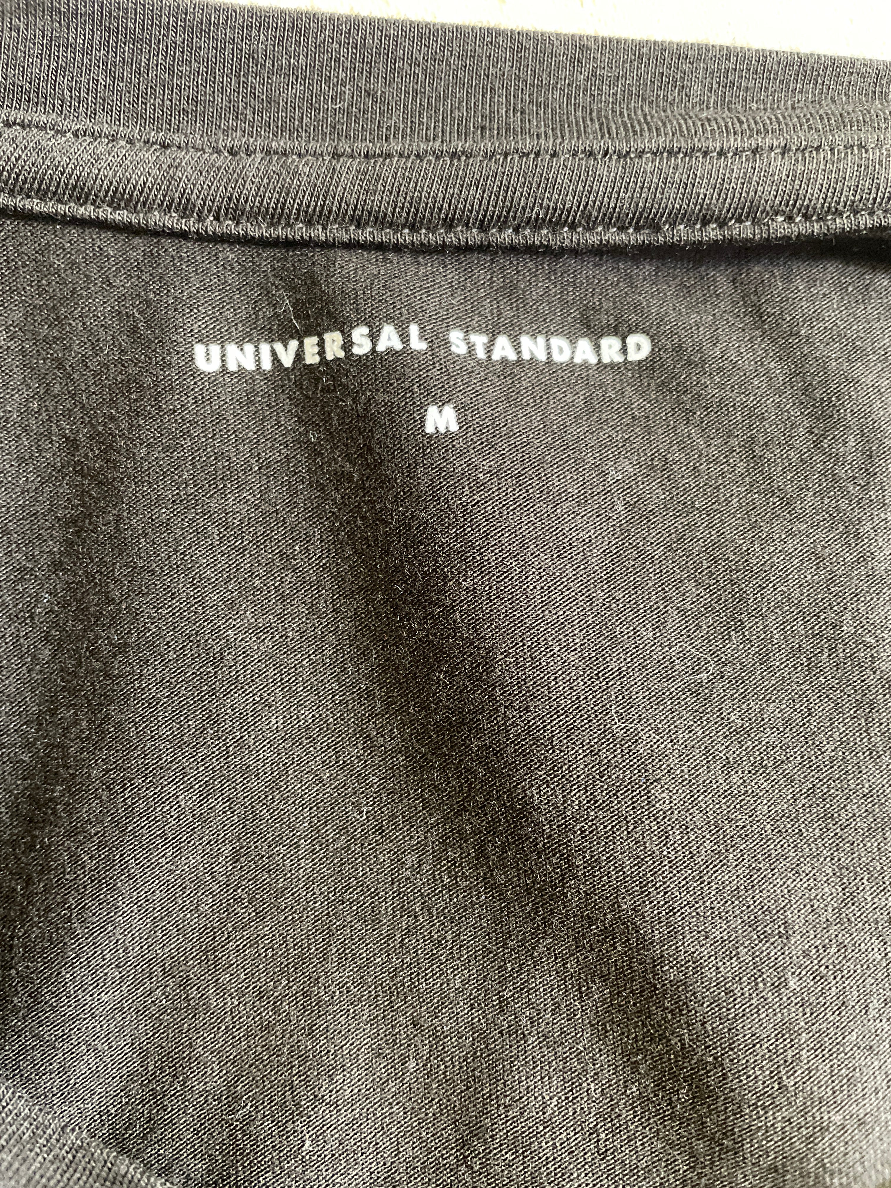 Universal Standard Women's Tee (M 18/20)