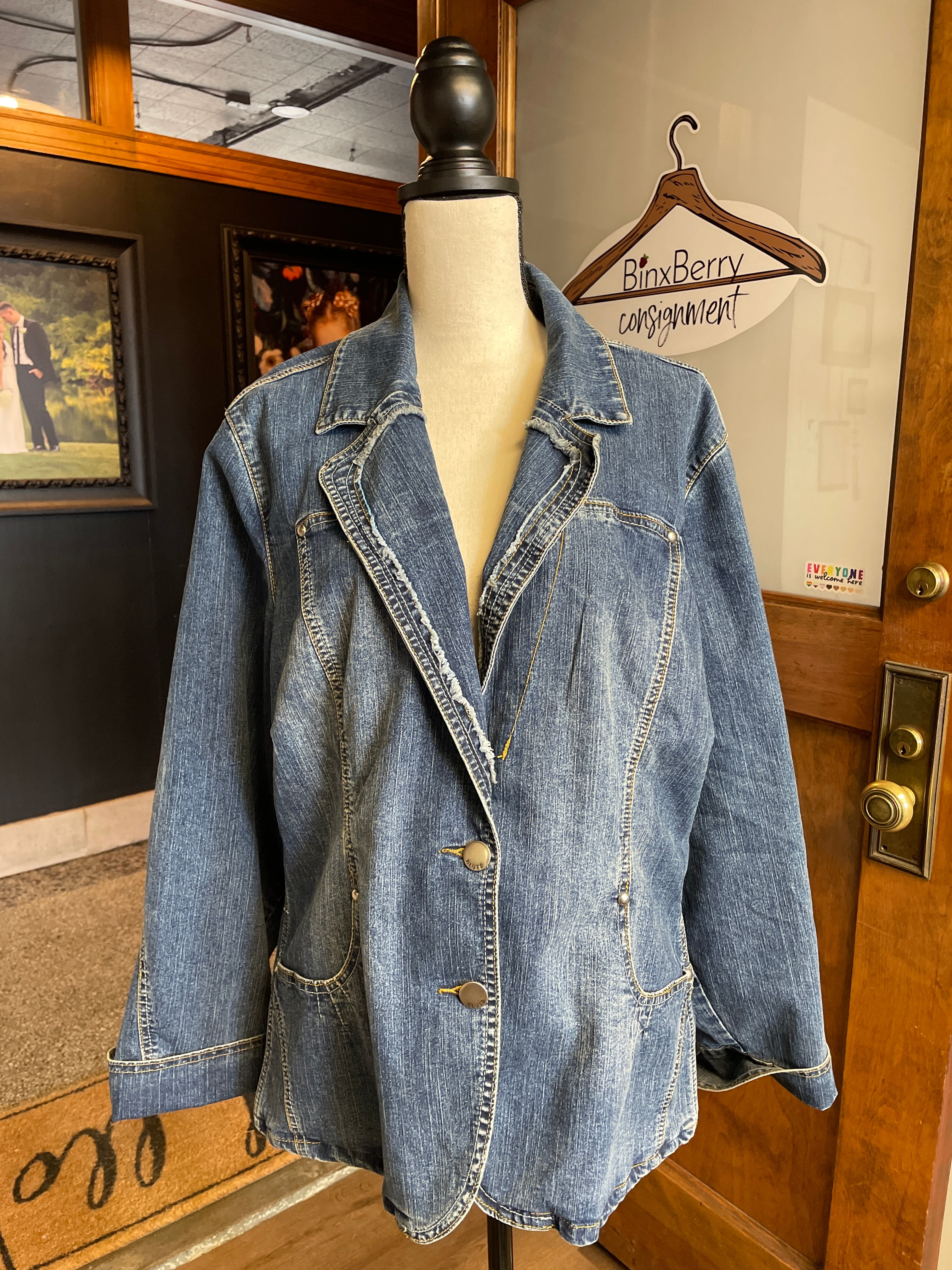 Mwah Jeans Women's Denim Jacket (22/24W)