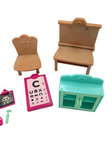 Li'l Woodzeez Walk-in Health Clinic & Accessories - BinxBerry Consignment