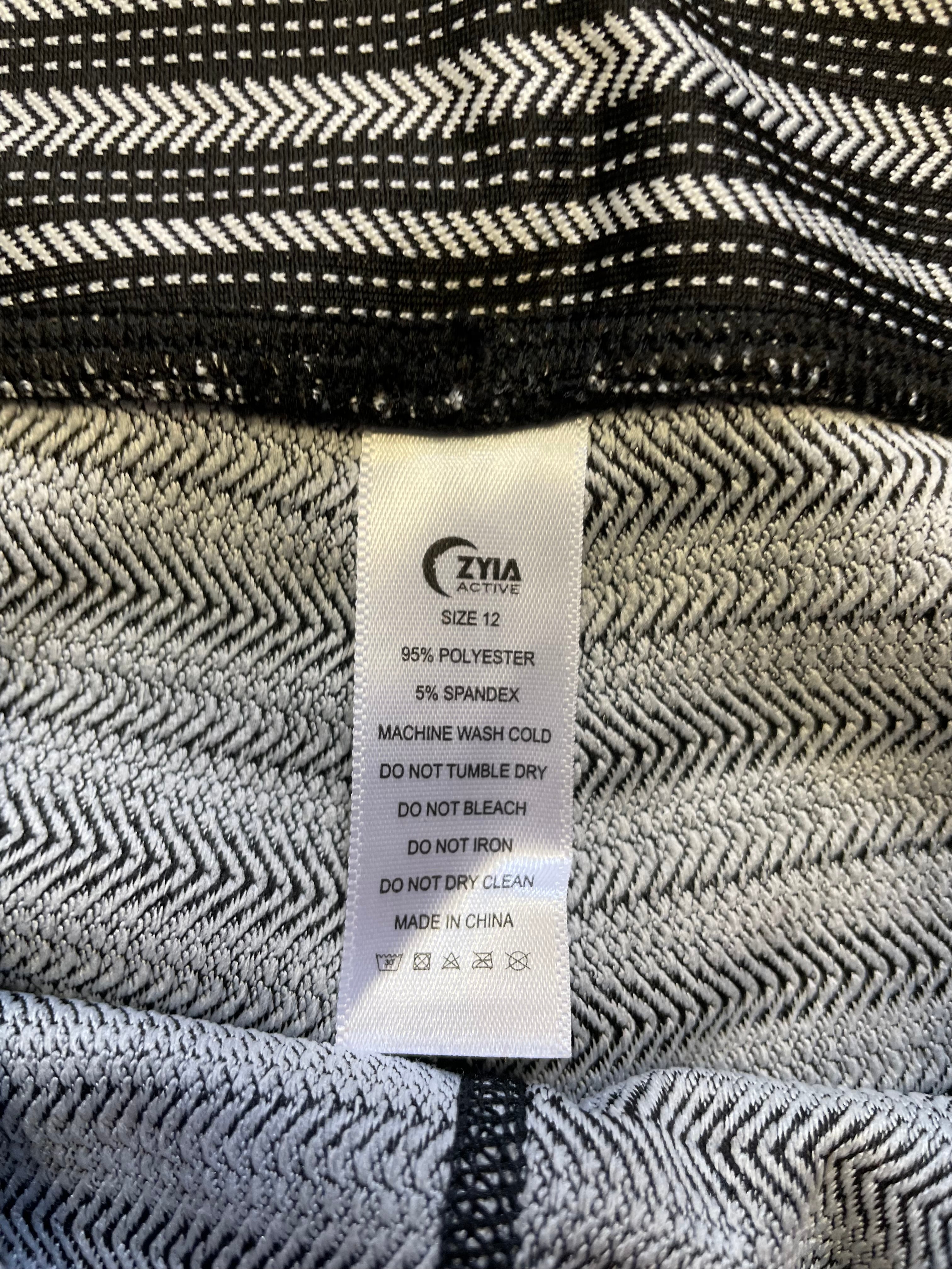 Zyia Active 3/4 Length Leggings (12) - BinxBerry Consignment