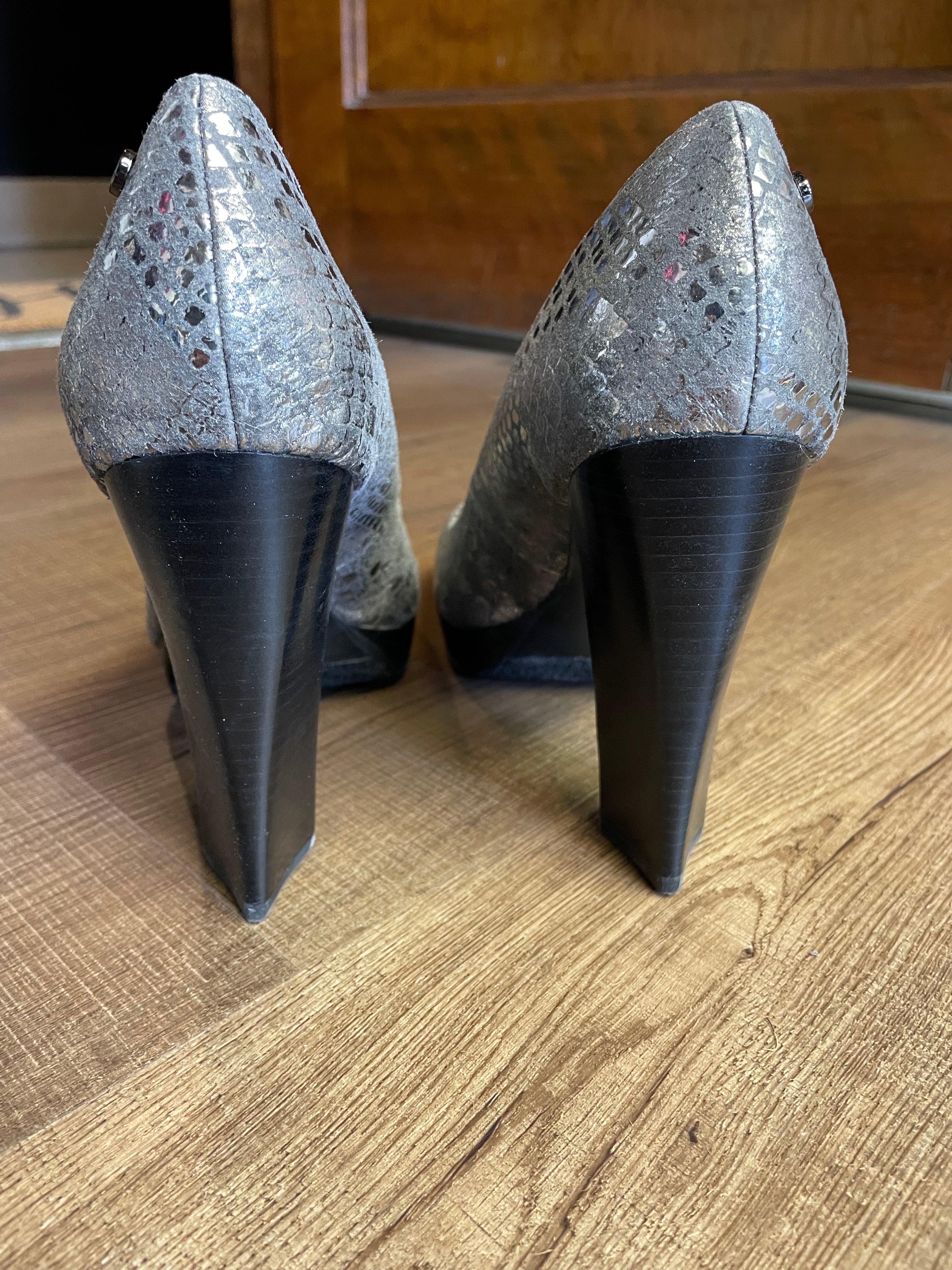 Calvin Klein Emmy Metallic Snake Heels (9.5)