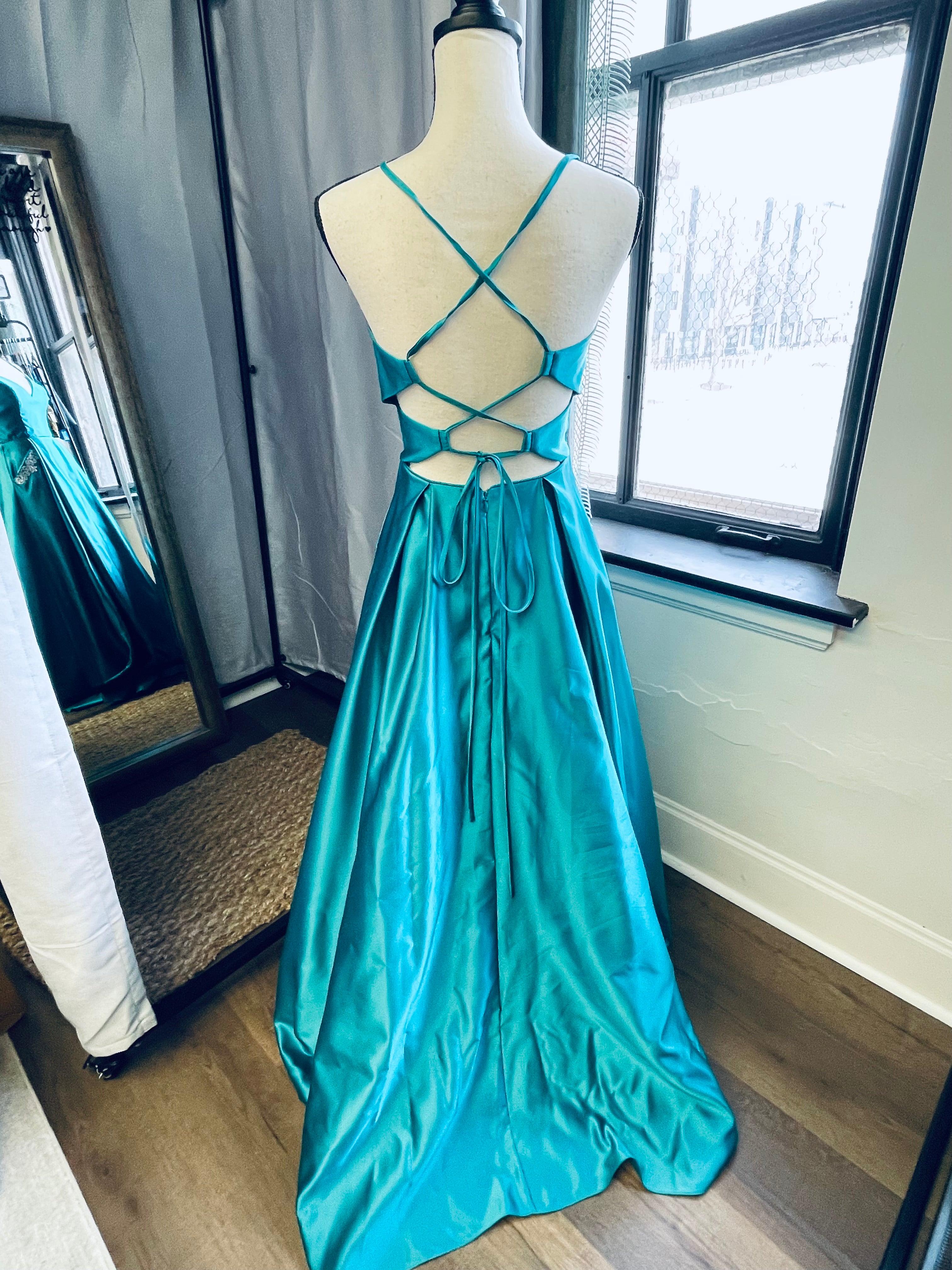 Blondie Nites Satin Formal (1)