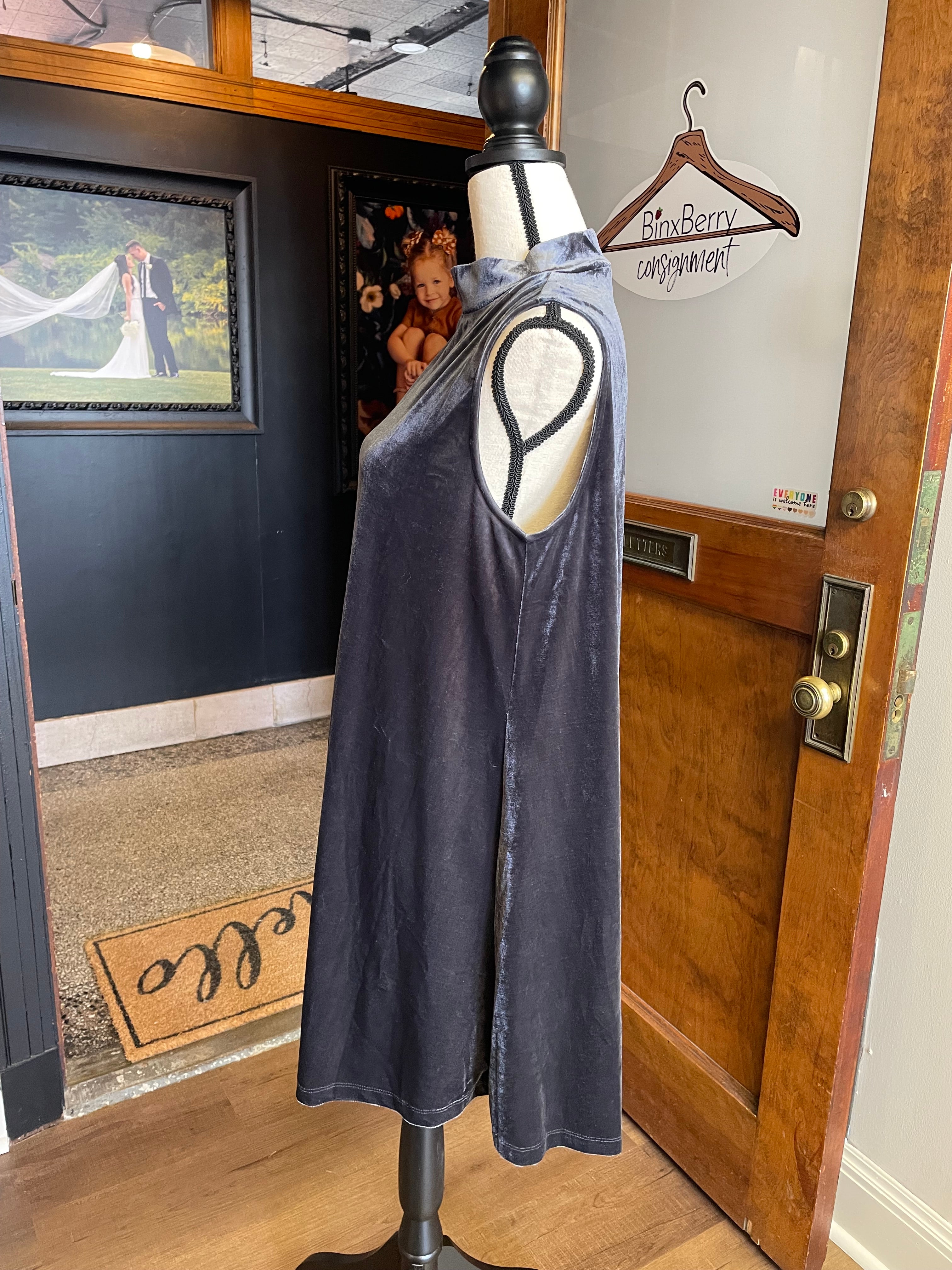 Agnes & Dora Velvet Mock Neck Tunic Dress (XL)