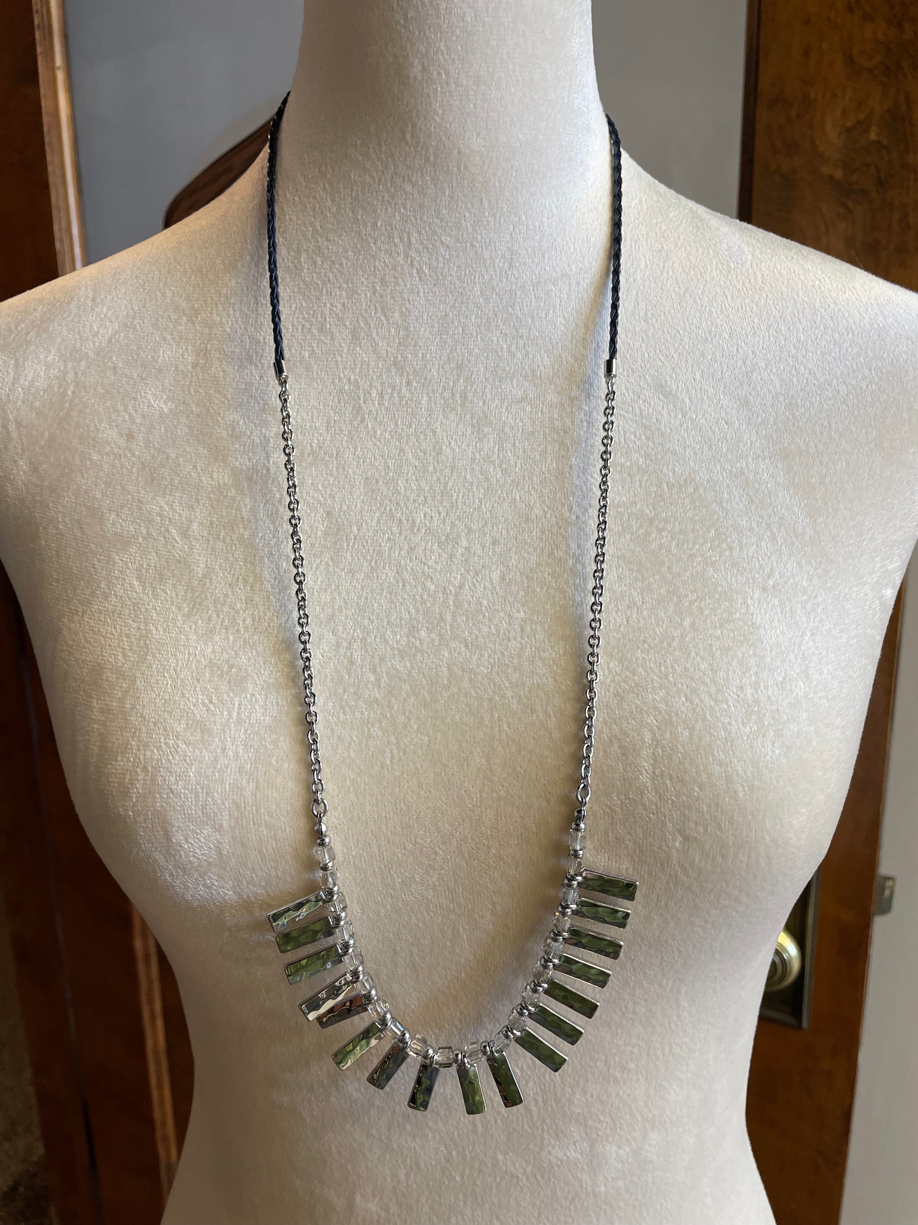 Chloe and Isabel Hero Metal Fringe Necklace - BinxBerry Consignment