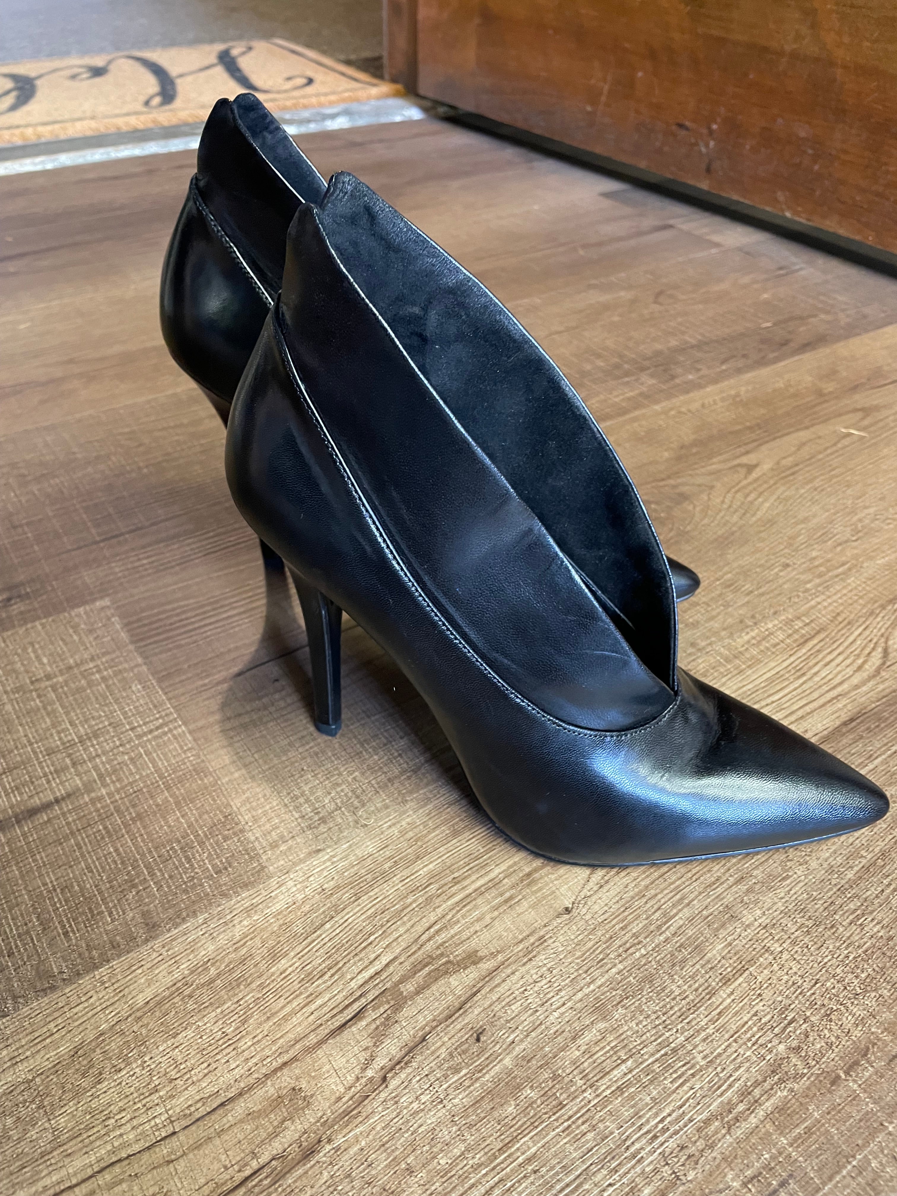 Nine West Collared Ankle Pumps (9.5M)