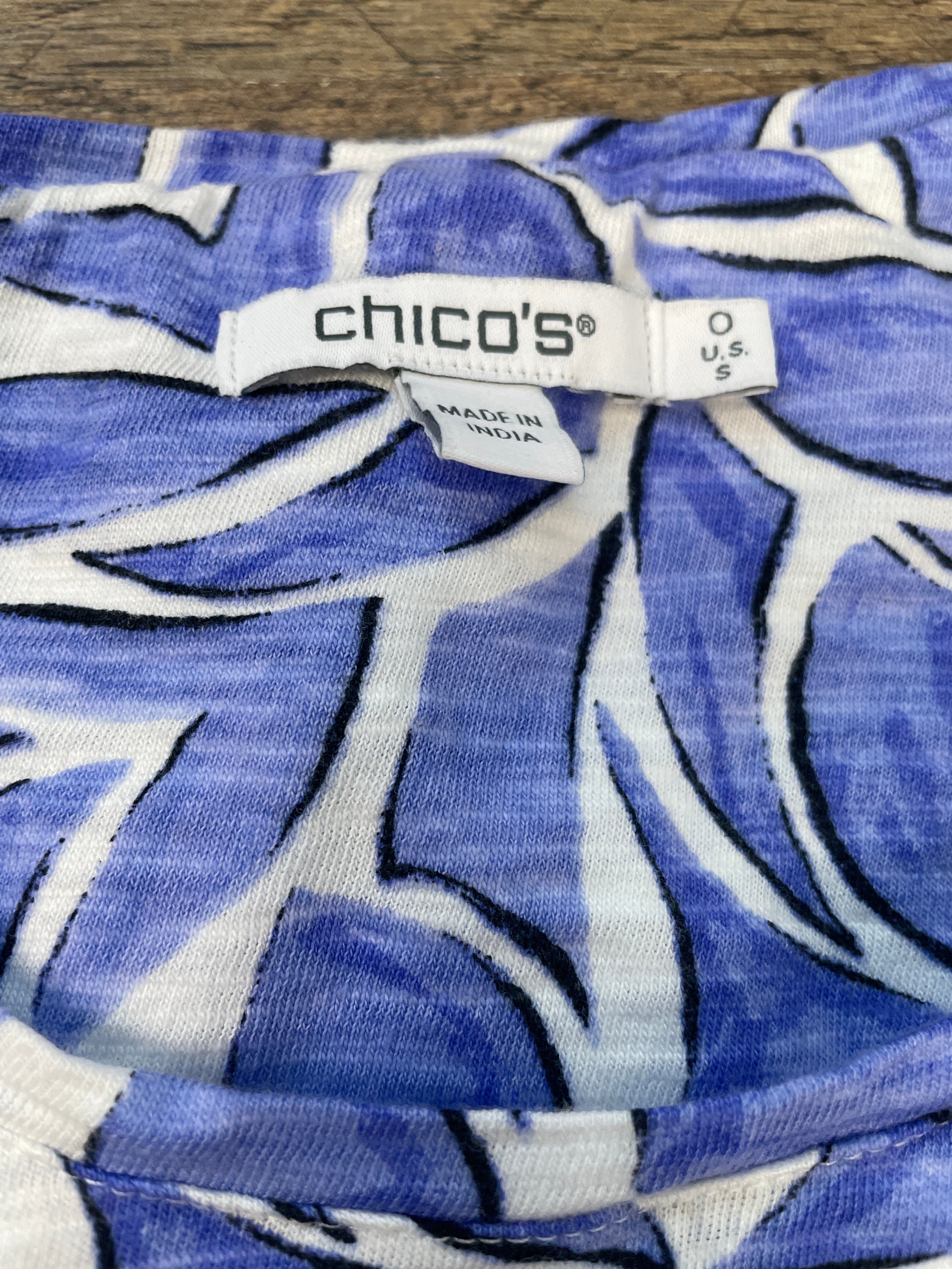 Chicos Crewneck Tee with Elastic Ruffle Sleeve (0/S) - BinxBerry Consignment