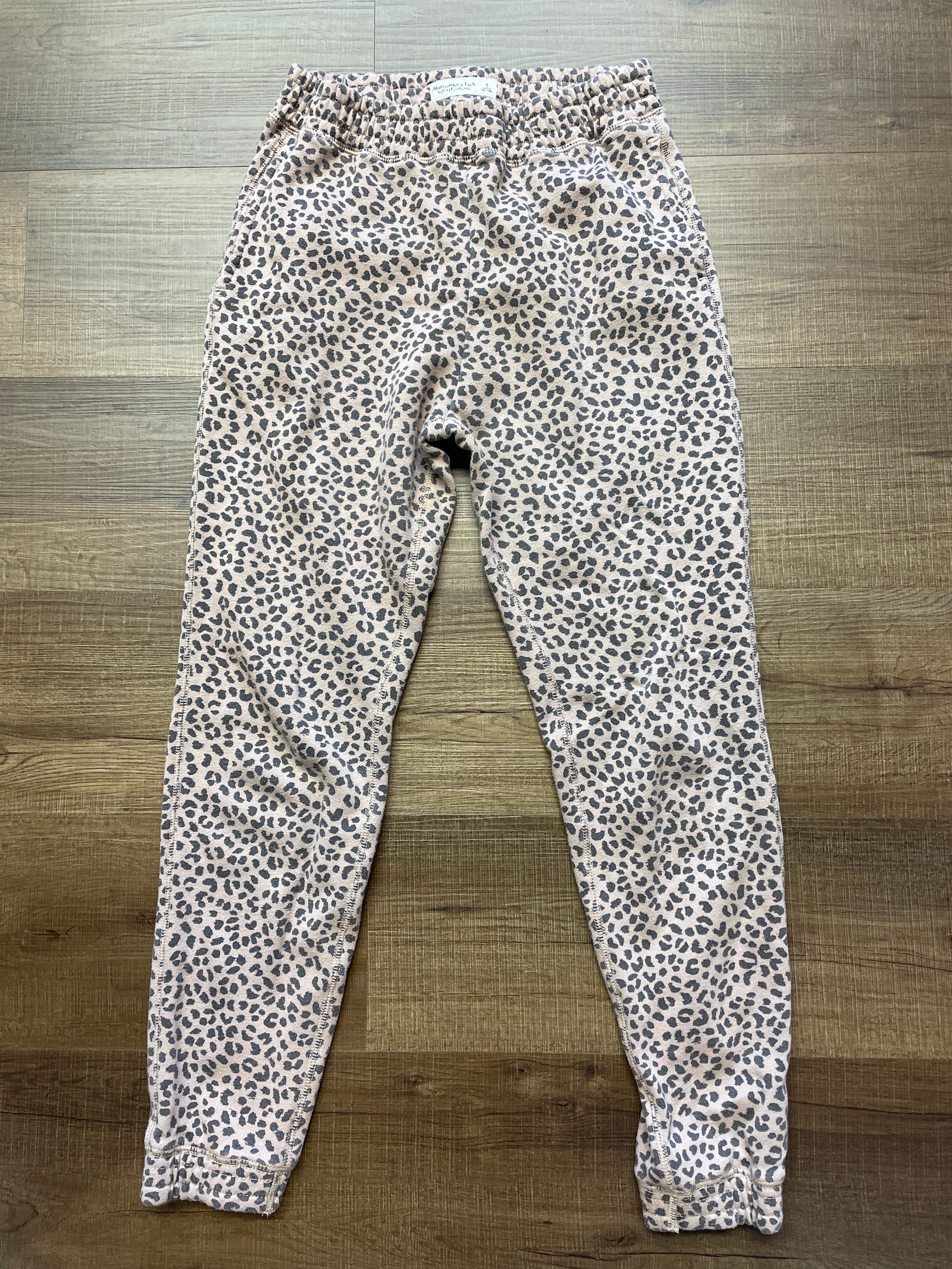 Abercrombie & Fitch Soft AF Leopard Print Jogger Set (S)