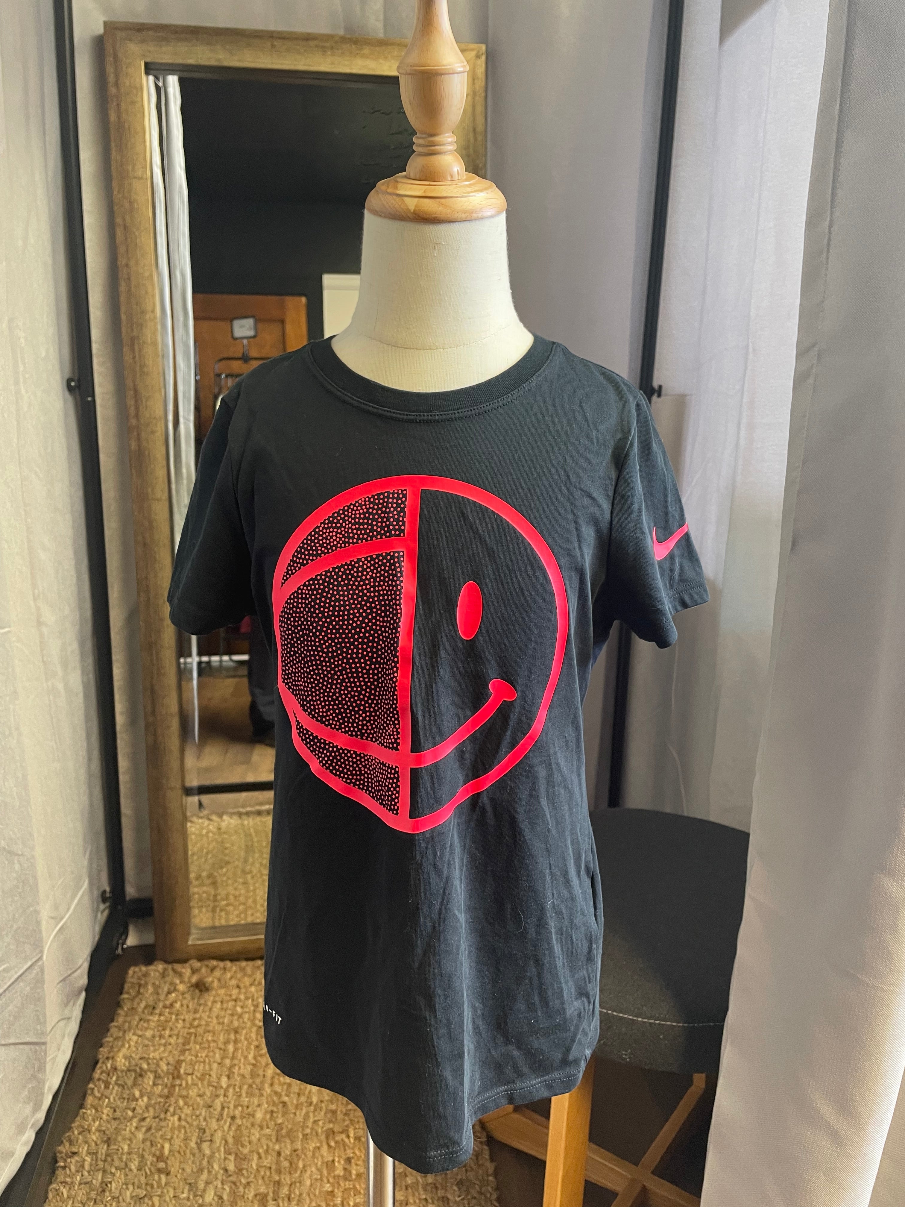 Nike Happy Tee (YSM)