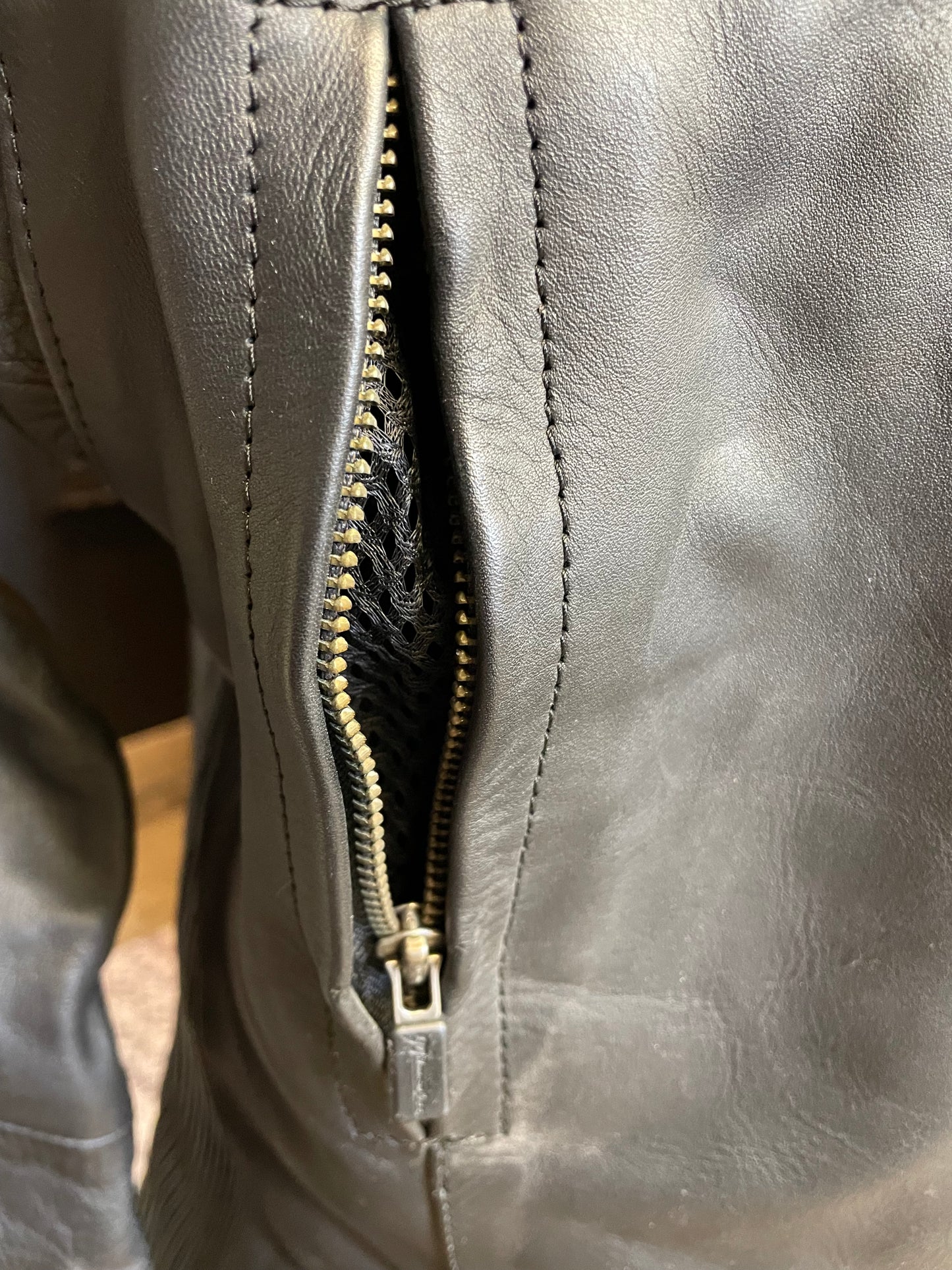 Milwaukee Women's Leather Motorcycle Jacket (M)