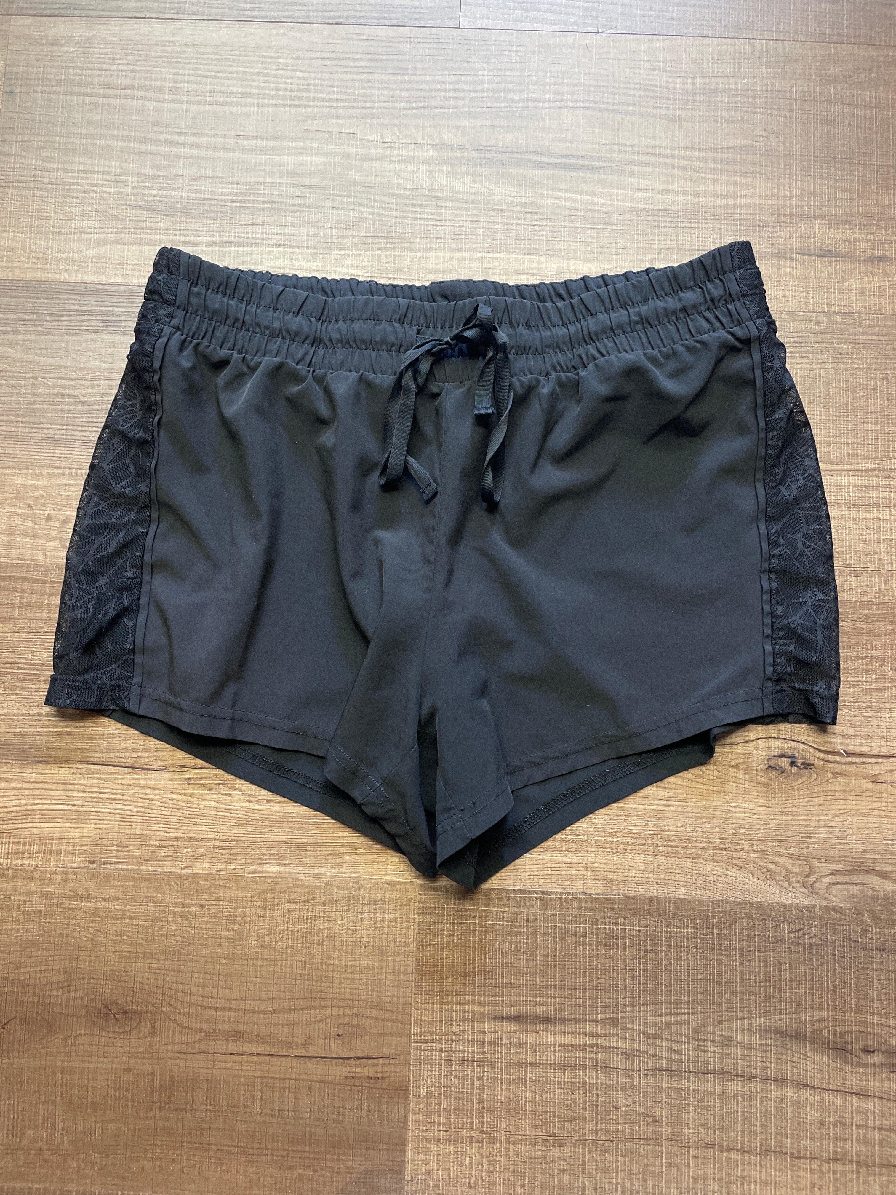 Fabletics Women's Lined Shorts with Lace (M)