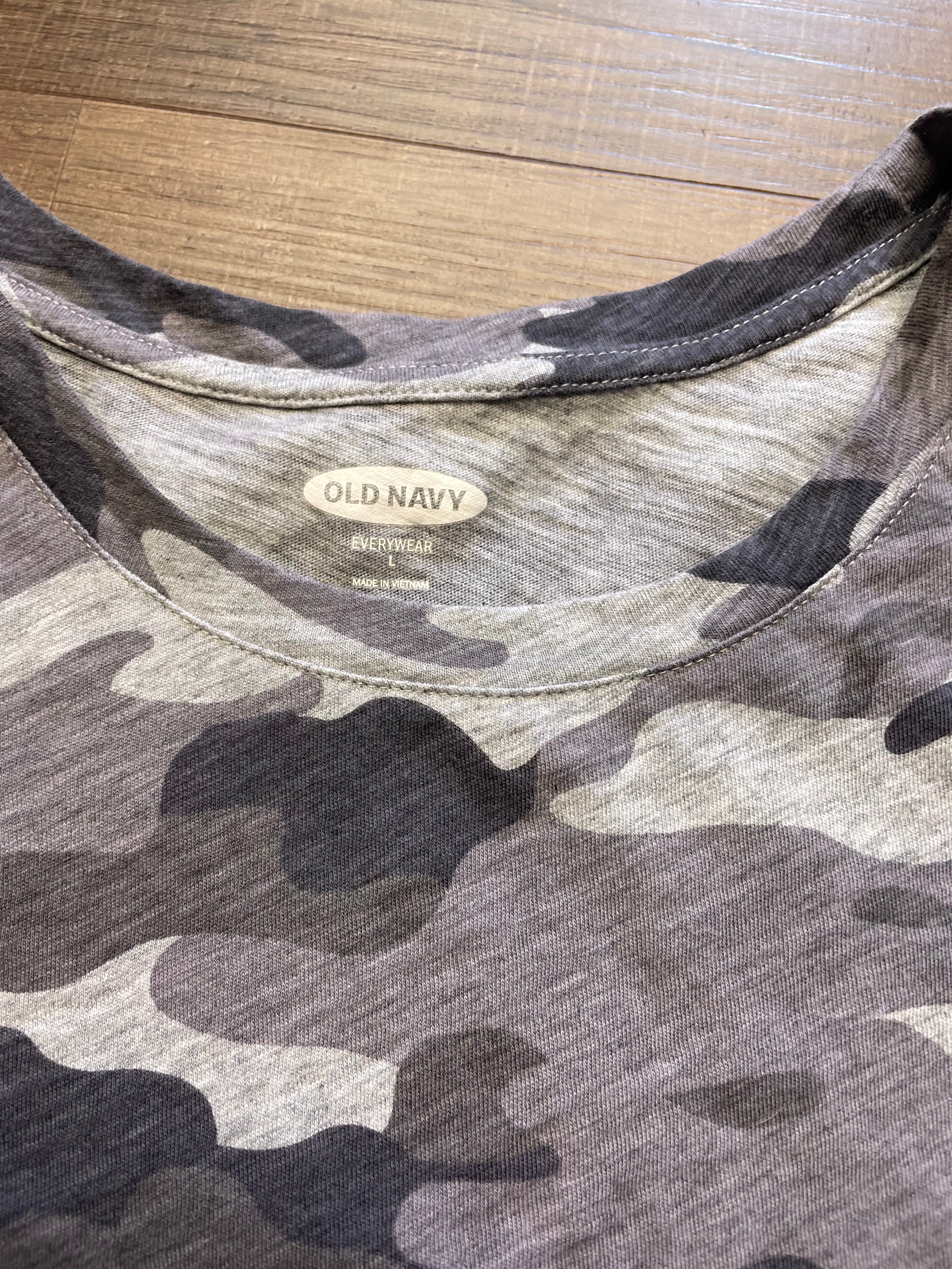 Old Navy Everywear Camo Shirt Bundle (L)