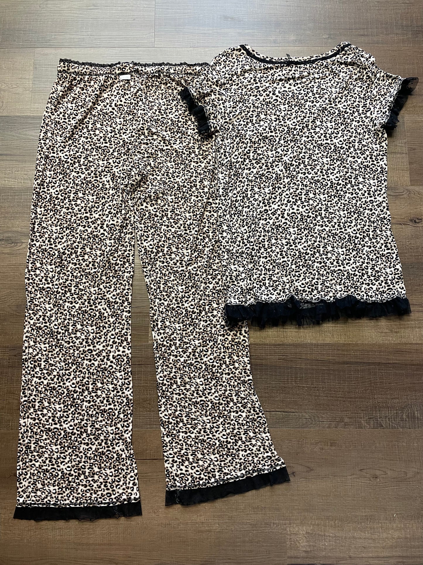 Kenzie Cheetah Print Lounge Set (M)