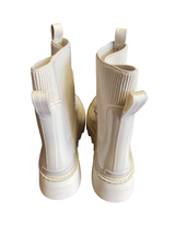 These are Dolce Vita Tropic H2O Rain Boots (9)
