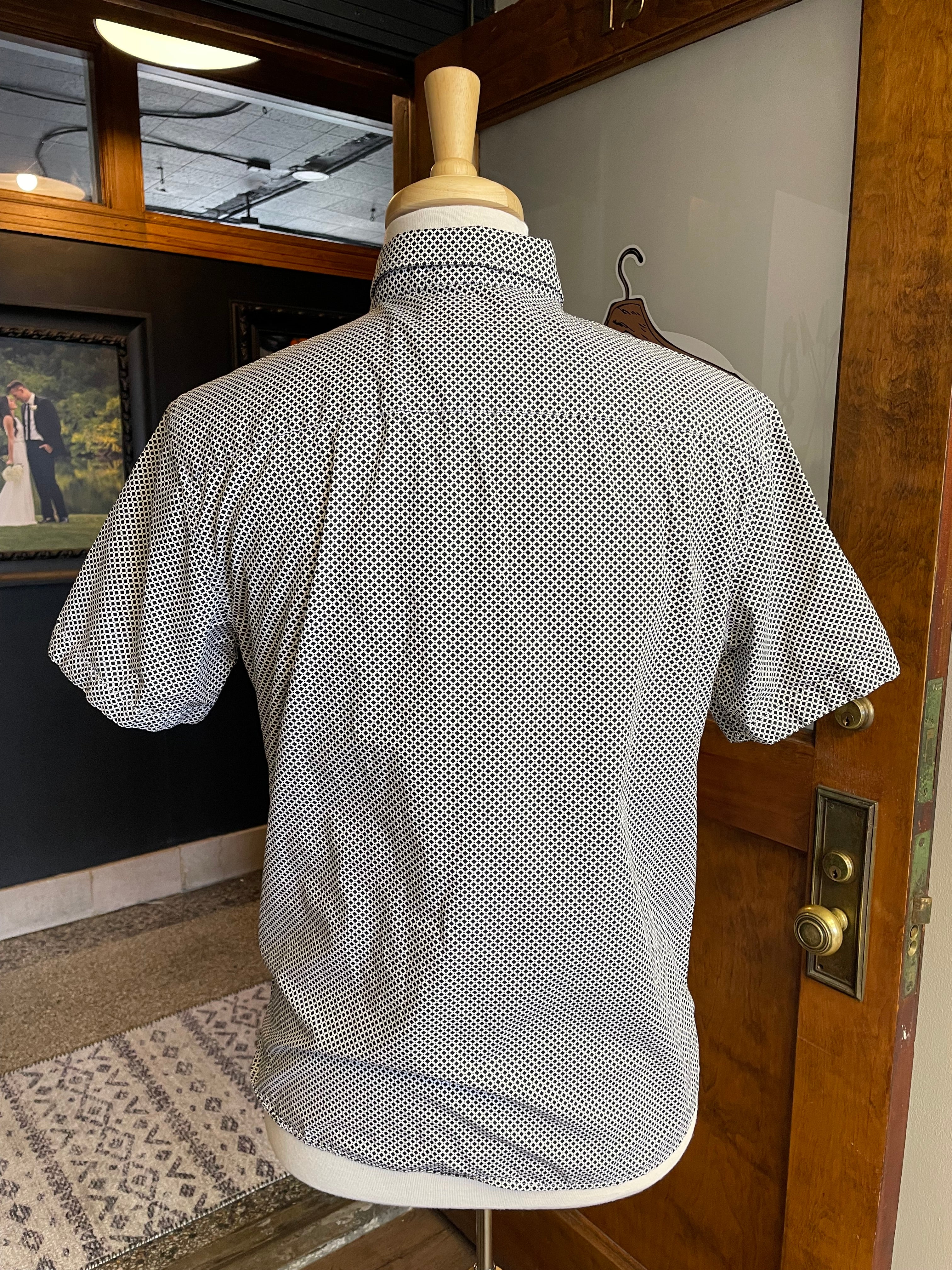 Johnston & Murphy Men's Short Sleeved Button Down (M)