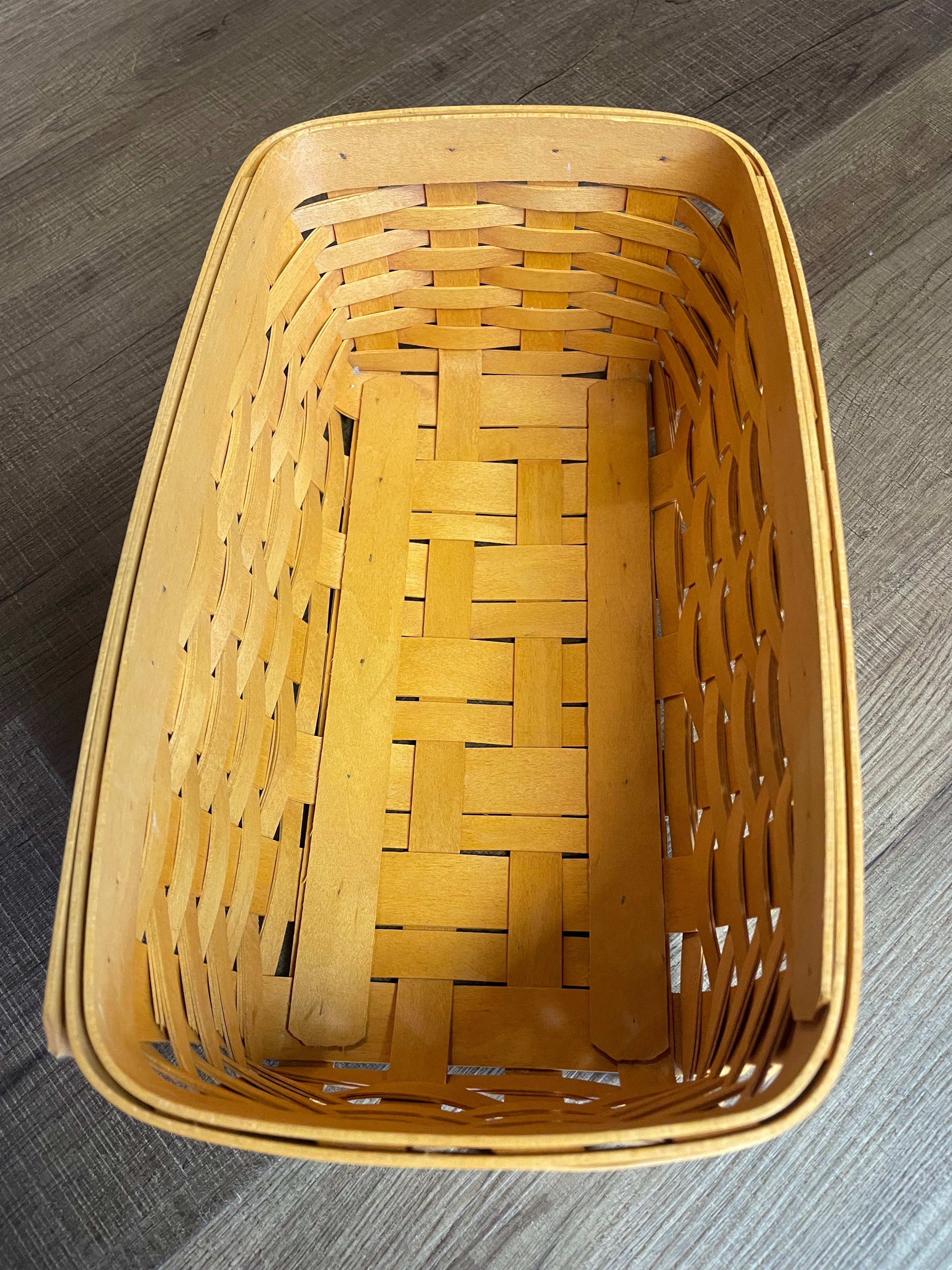 Longaberger 2002 Long Tissue Basket with Lid
