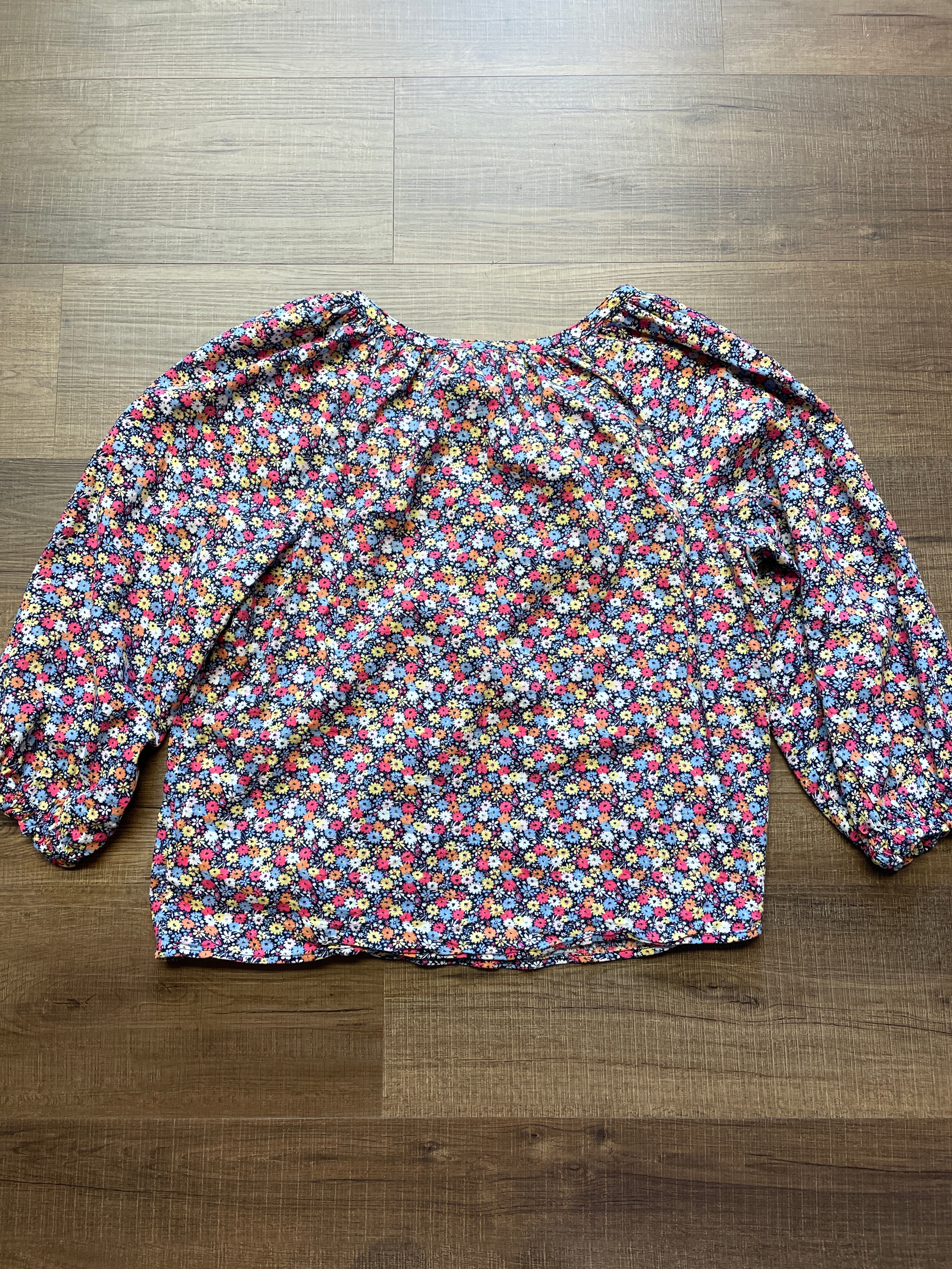 GAP Floral Button Down Blouse (L)